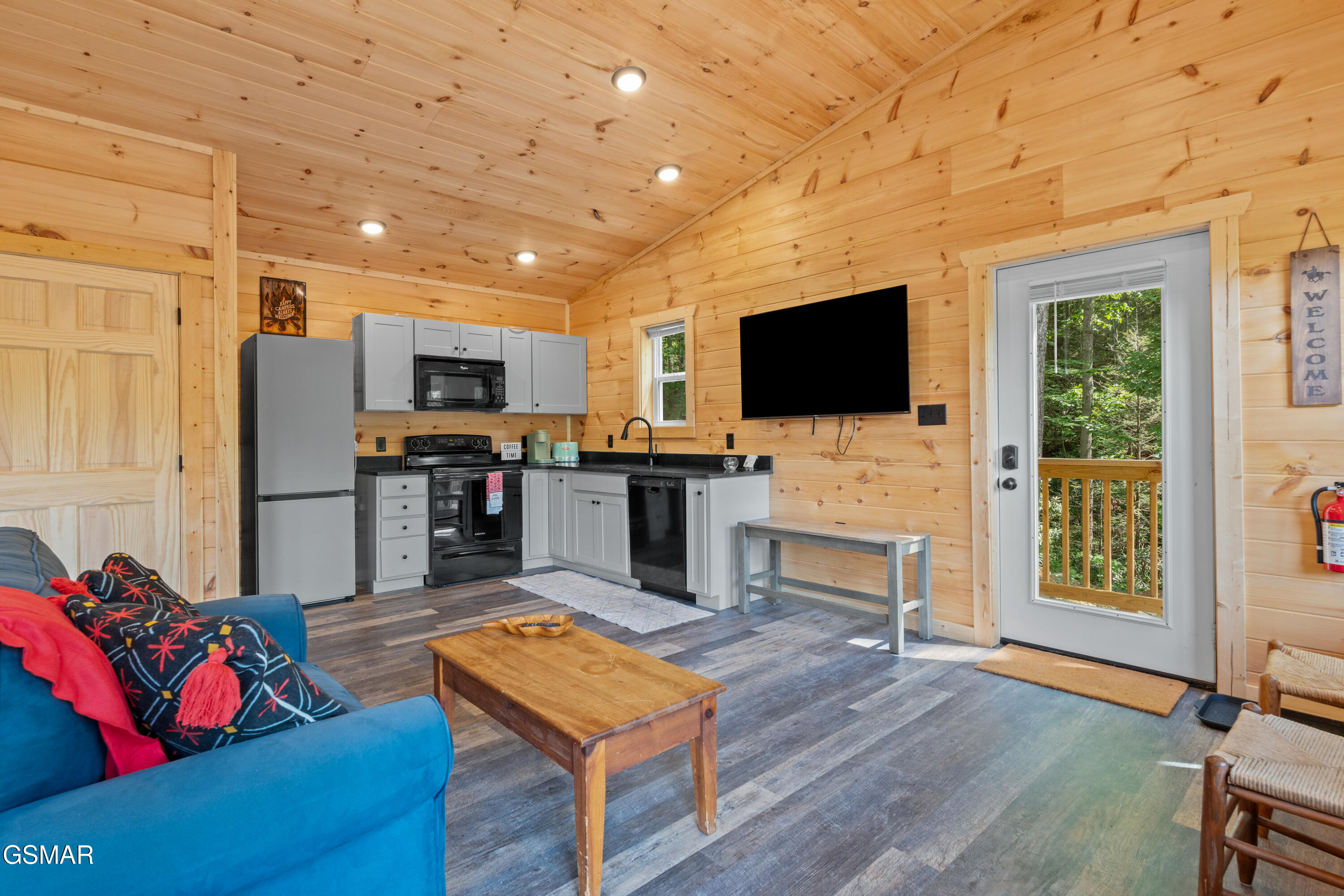 2122 Bluff Mtn Road Sevierville TN 37876