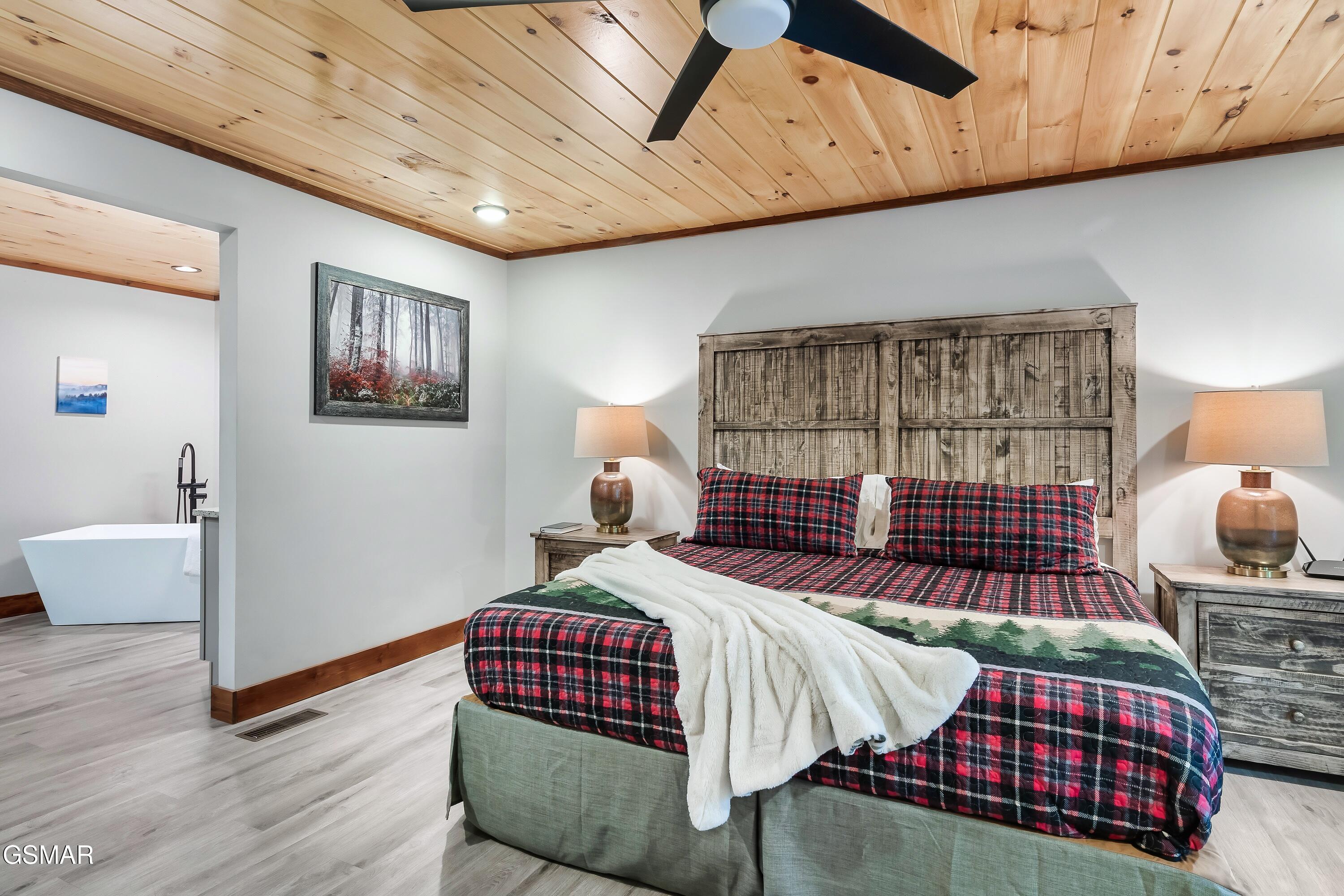 3613 Old Mountain Road Sevierville TN 37876
