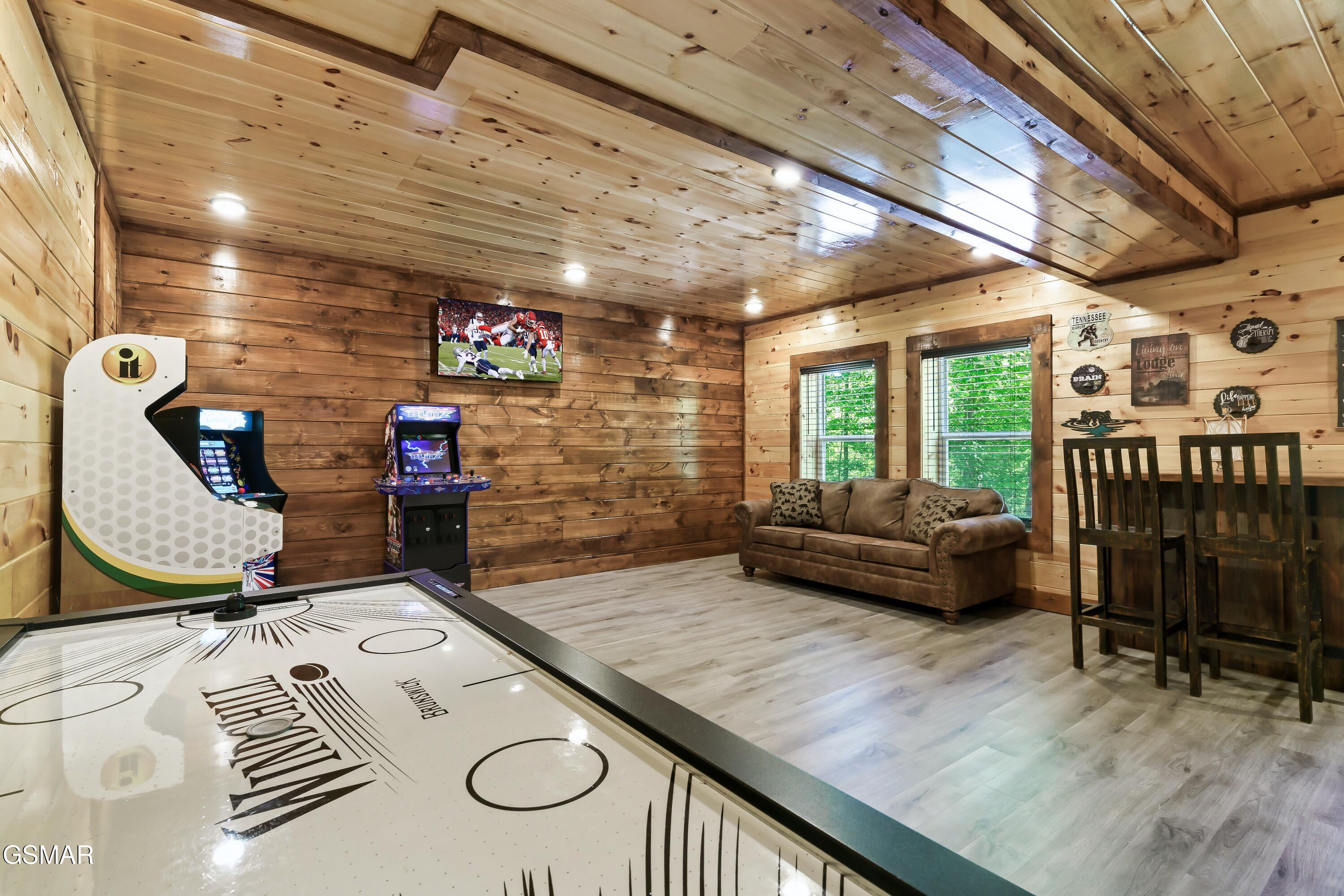3613 Old Mountain Road Sevierville TN 37876