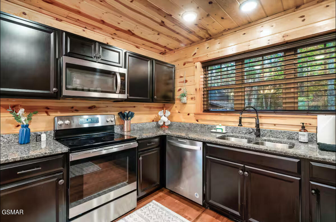 4536 Powdermill Estate Road Sevierville TN 37876