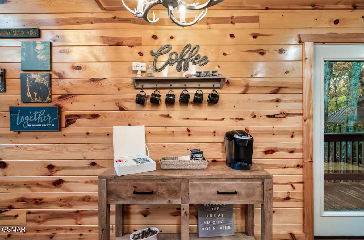 4536 Powdermill Estate Road Sevierville TN 37876