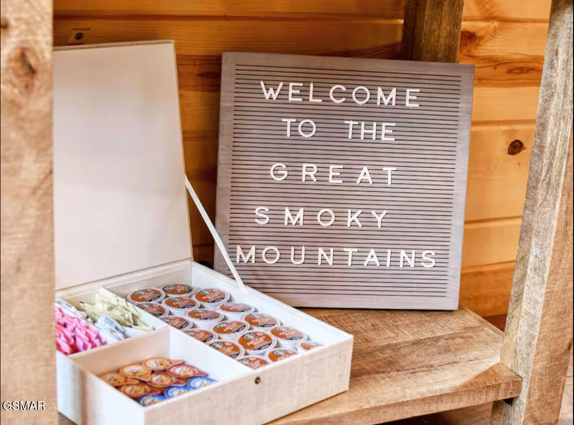 4536 Powdermill Estate Road Sevierville TN 37876