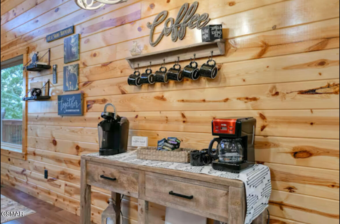 4536 Powdermill Estate Road Sevierville TN 37876