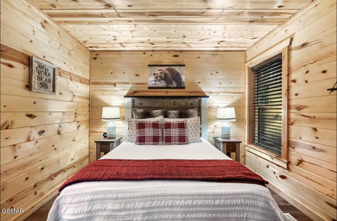 4536 Powdermill Estate Road Sevierville TN 37876