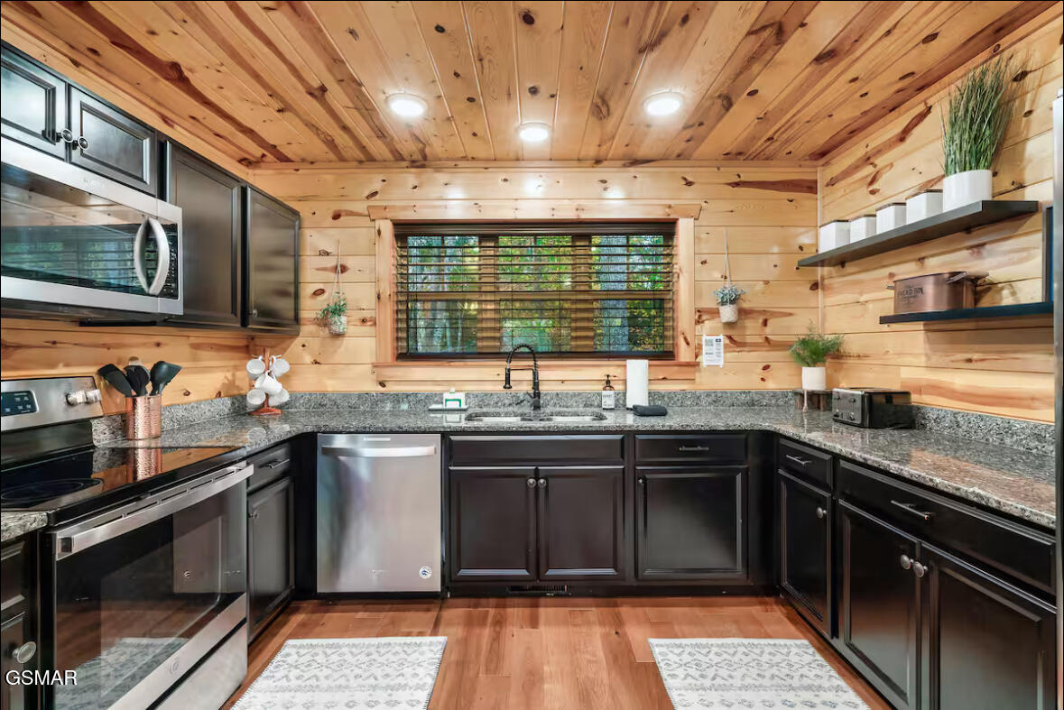 4536 Powdermill Estate Road Sevierville TN 37876