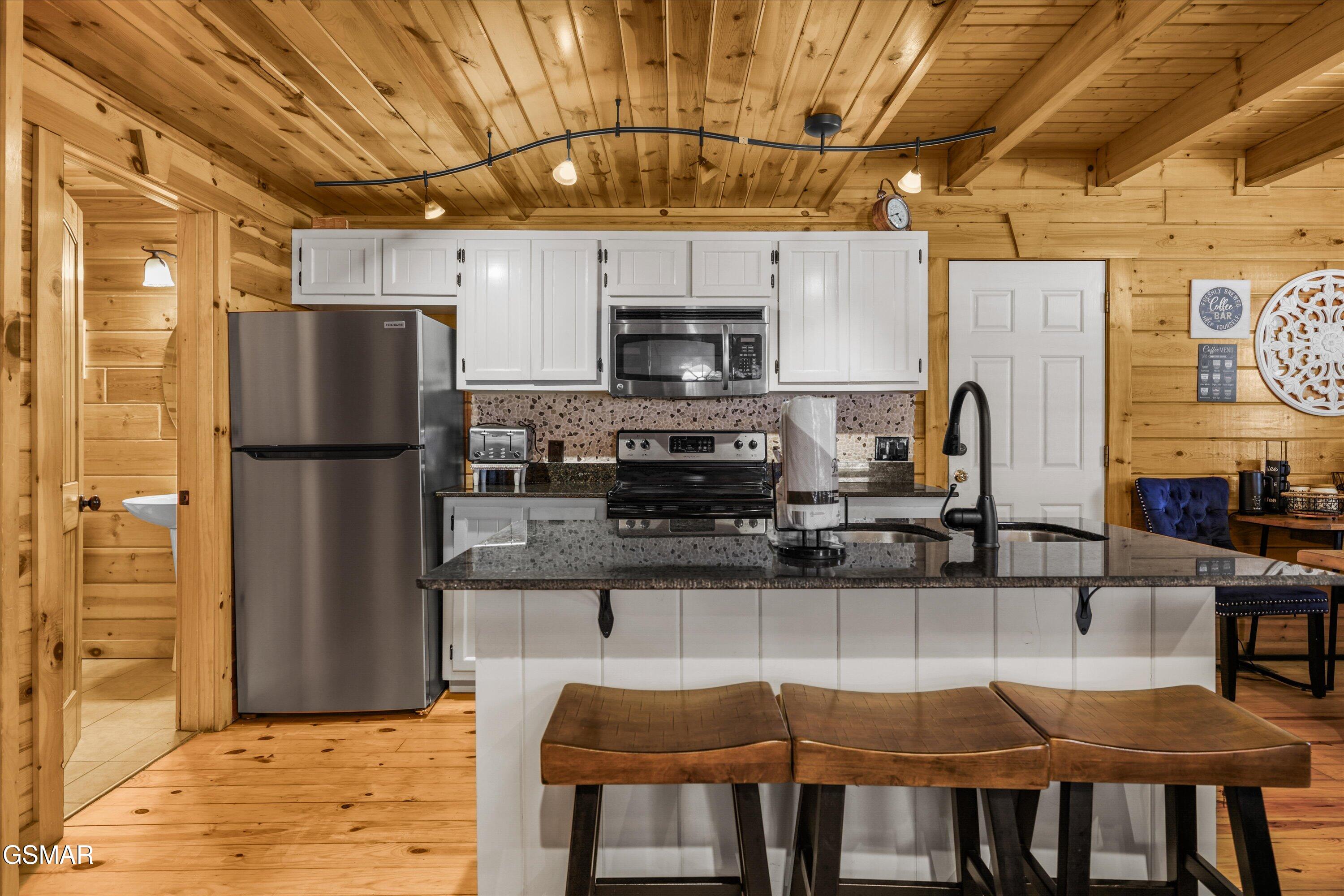 143 White Oak Resort Way Gatlinburg TN 37738