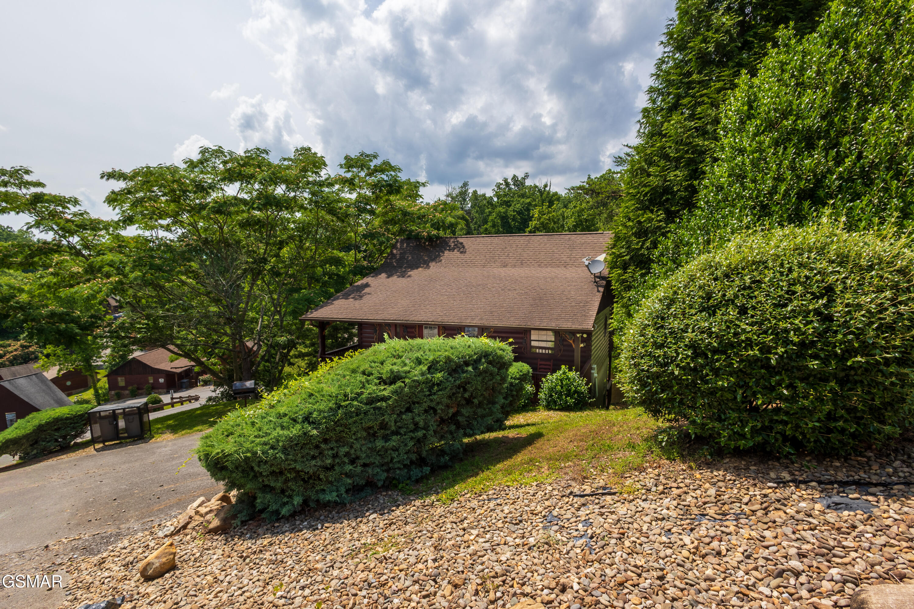 1609 Pinewood Way Sevierville TN 37862