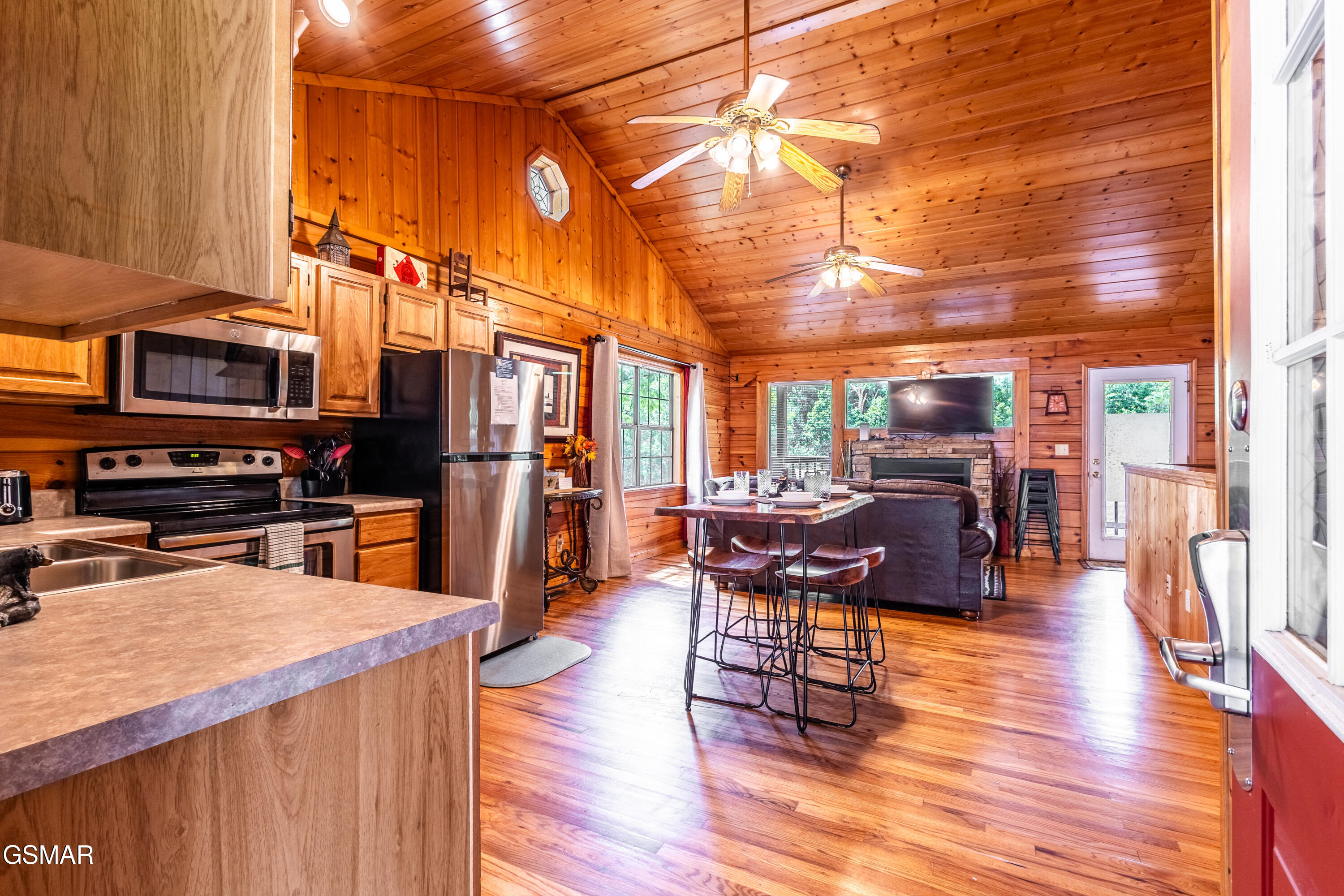 1609 Pinewood Way Sevierville TN 37862