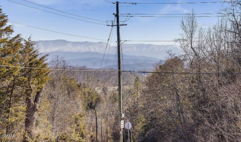 403 Happy Hollow Lane Sevierville TN 37876