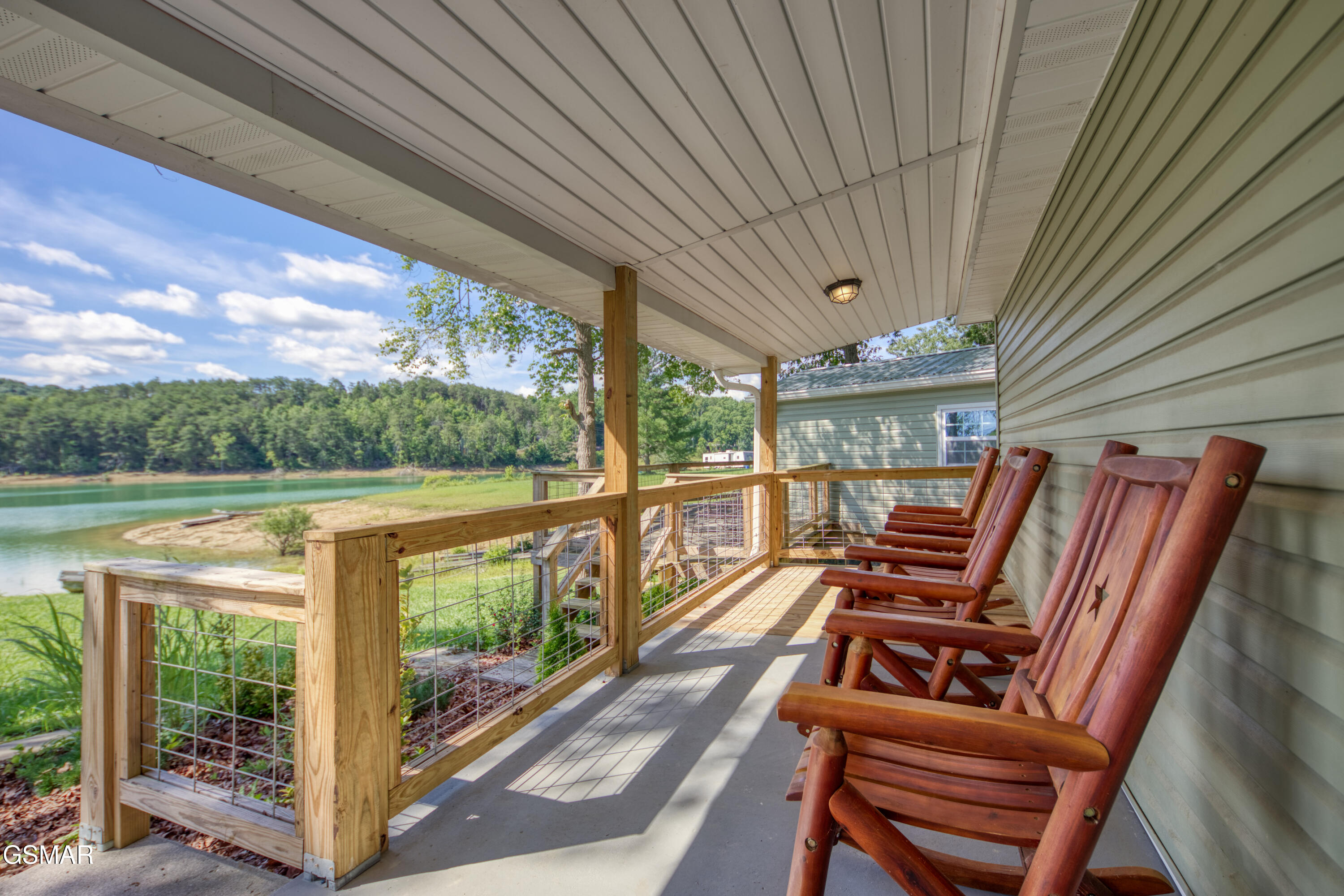1239 Fishermans Way Sevierville TN 37876