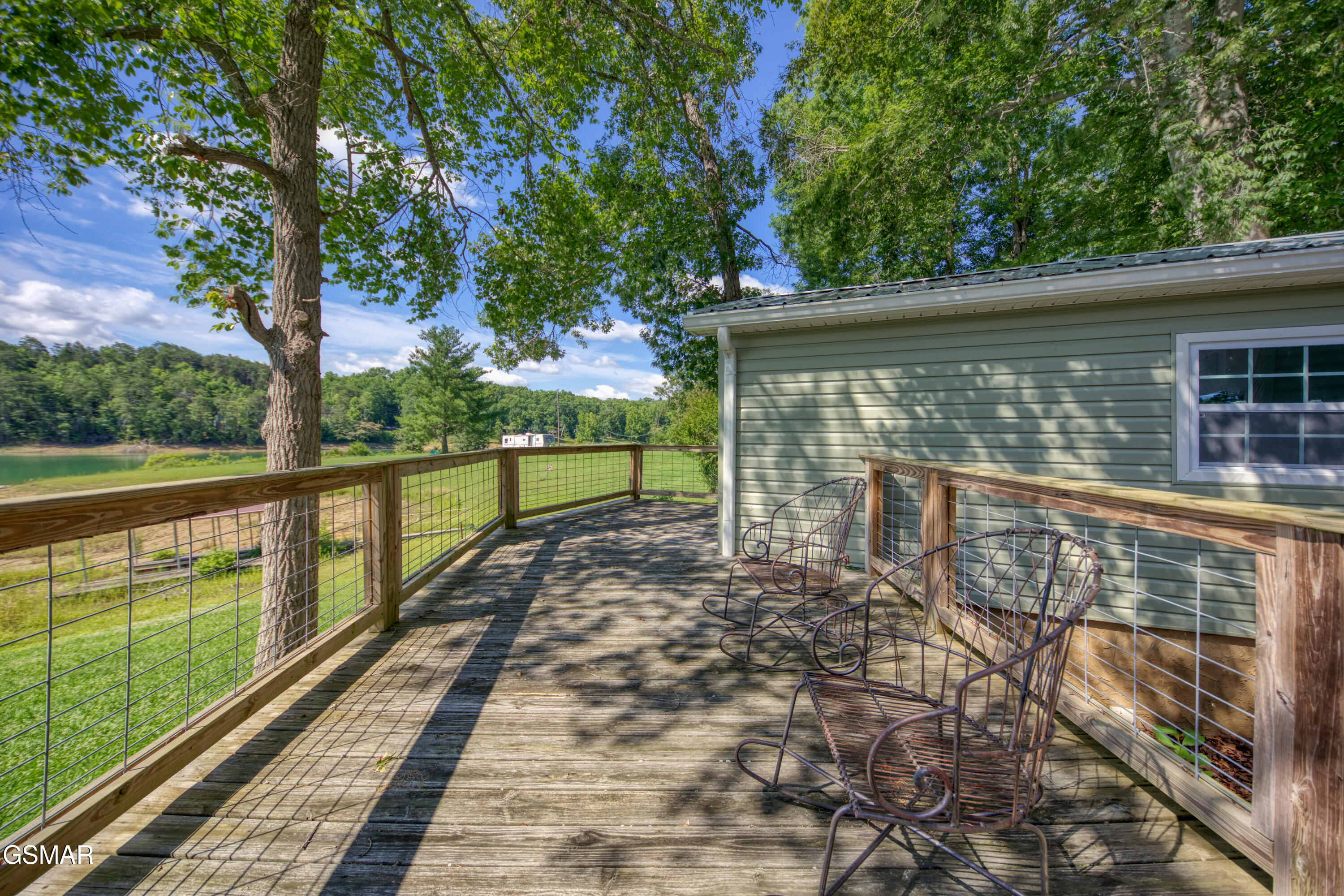 1239 Fishermans Way Sevierville TN 37876