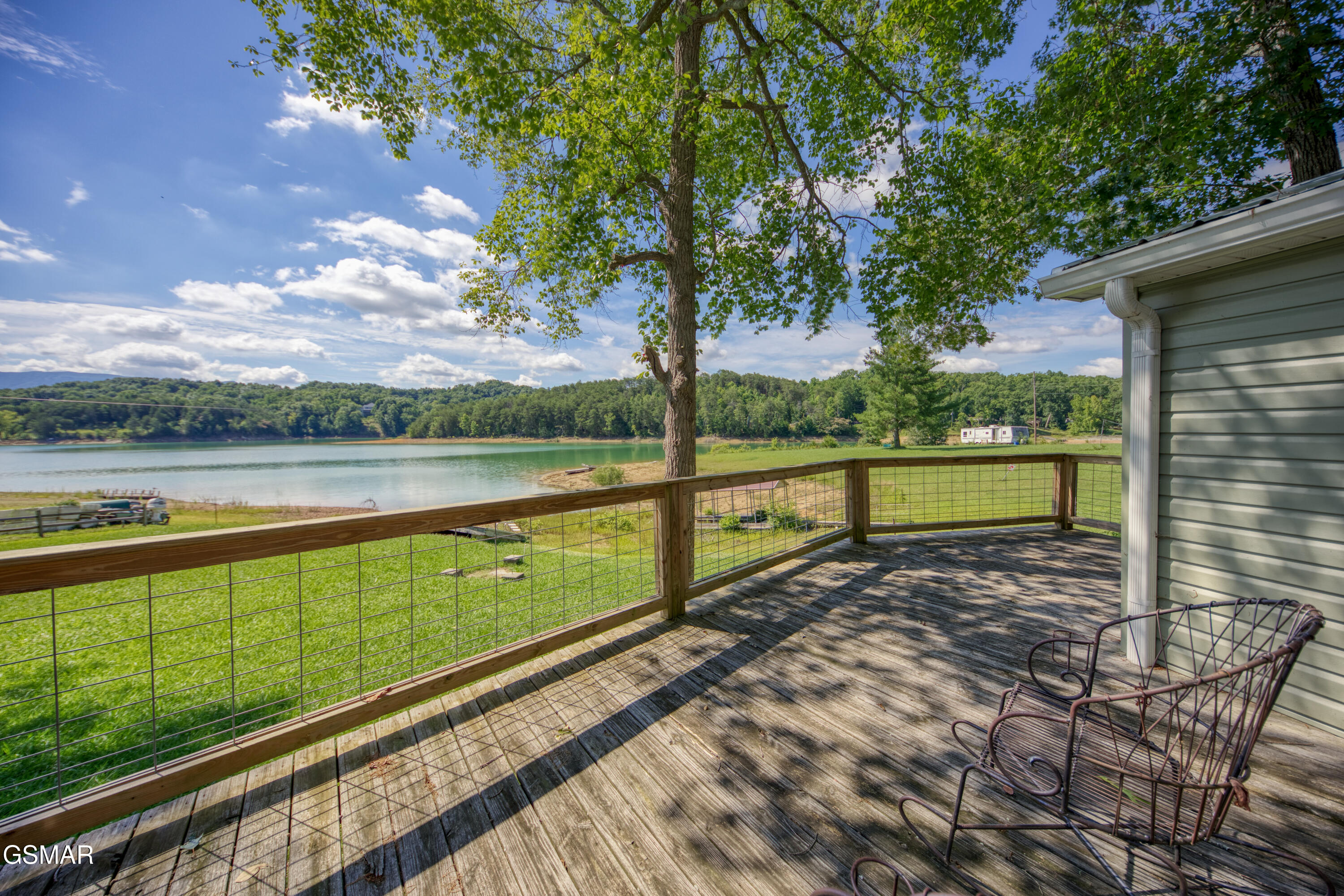 1239 Fishermans Way Sevierville TN 37876