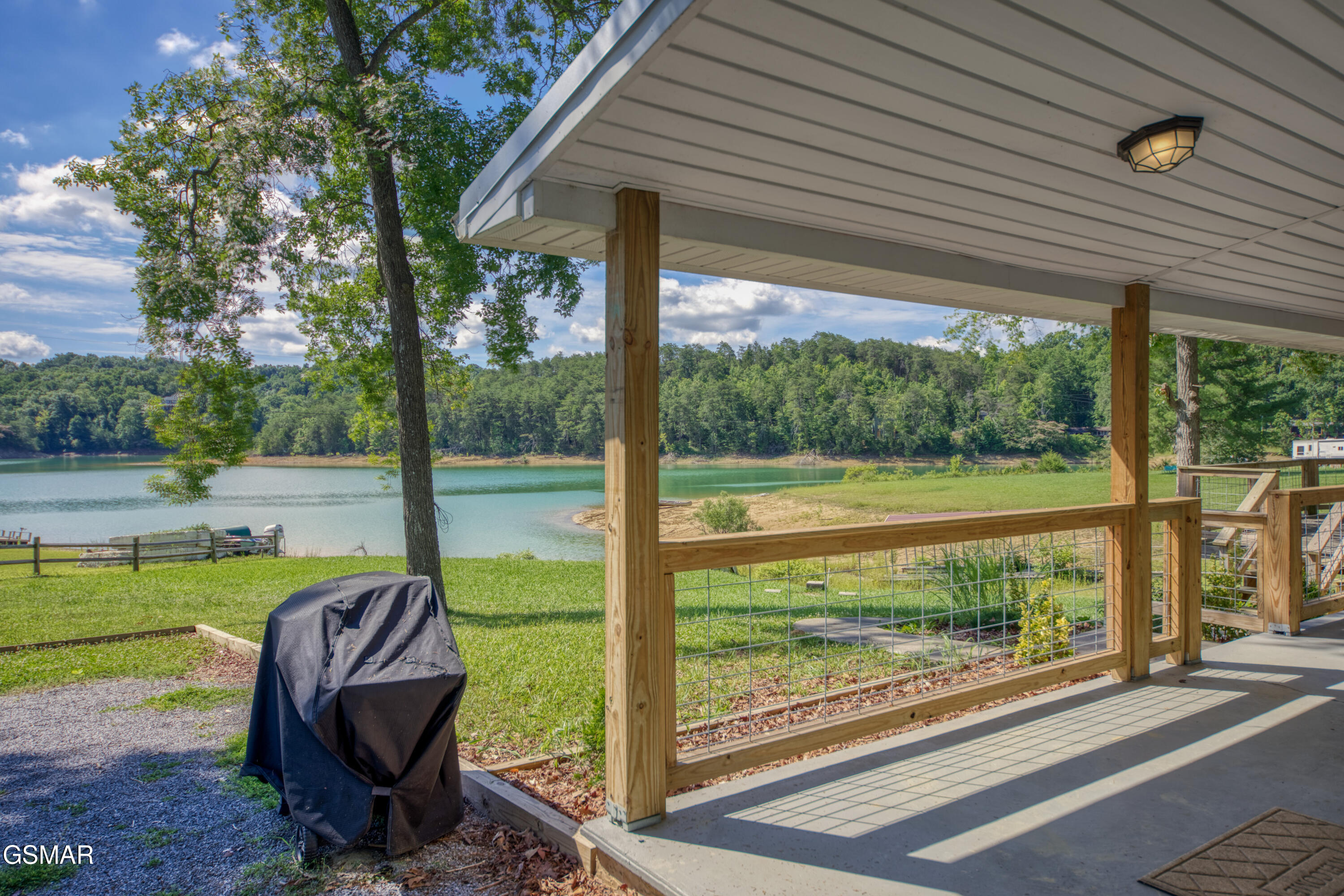 1239 Fishermans Way Sevierville TN 37876