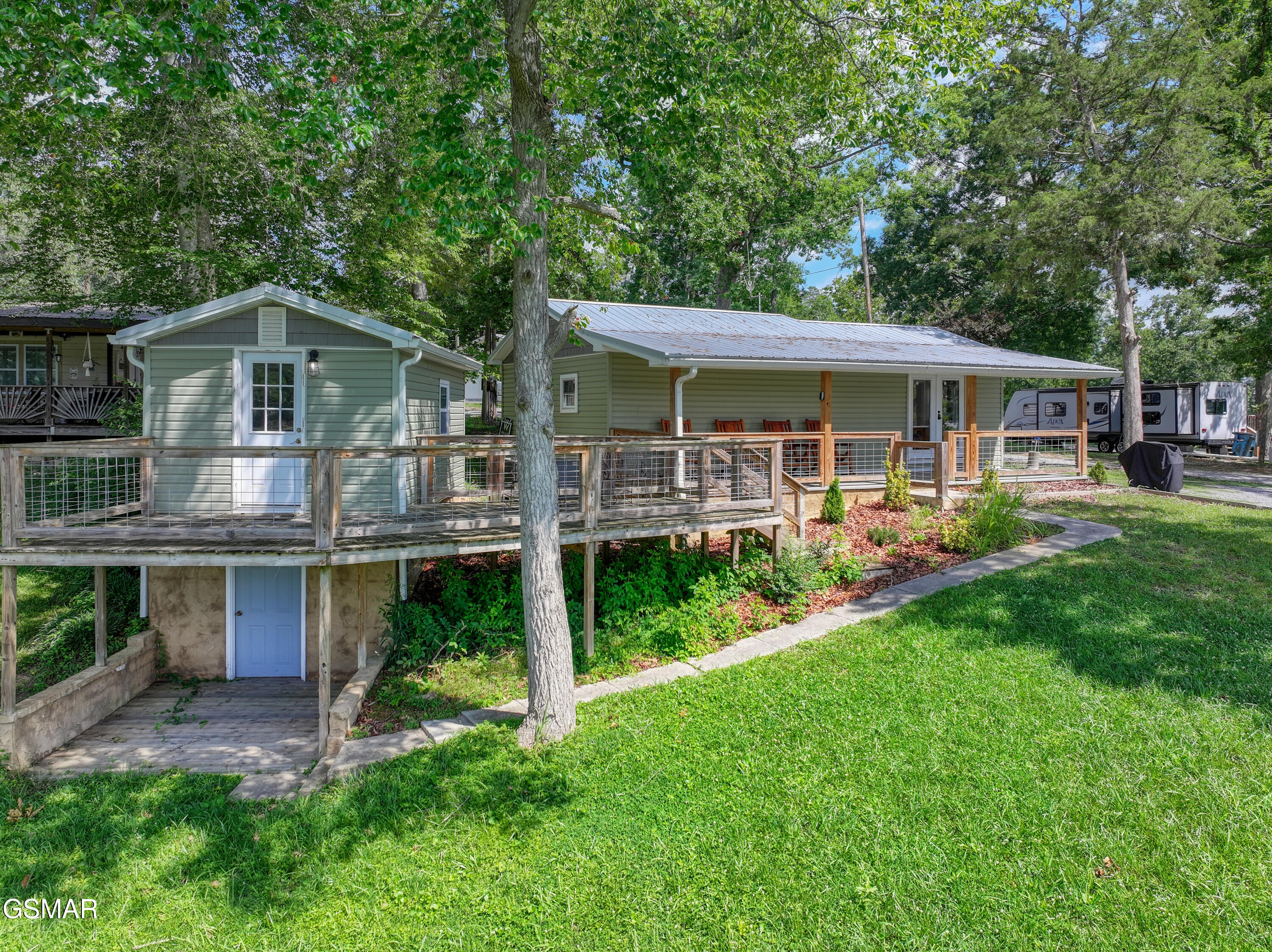 1239 Fishermans Way Sevierville TN 37876