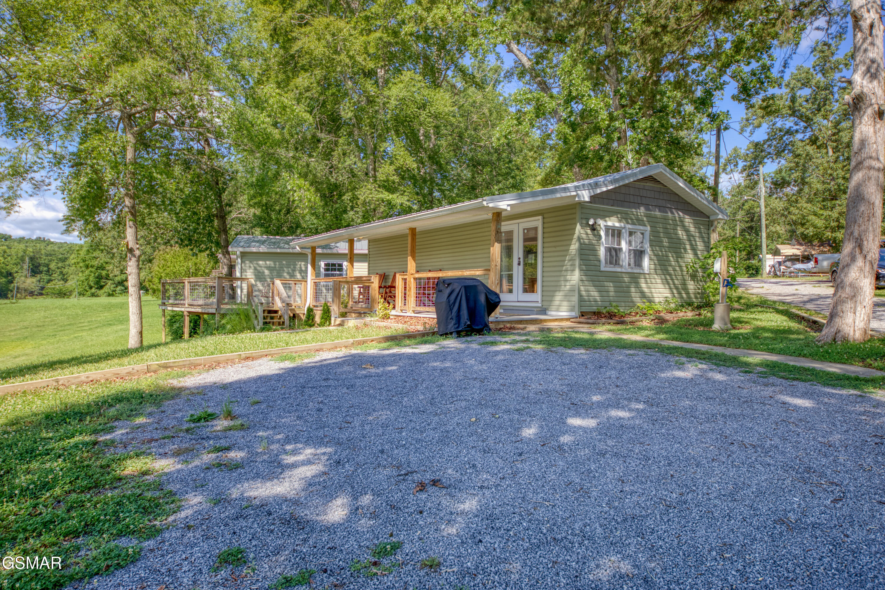 1239 Fishermans Way Sevierville TN 37876