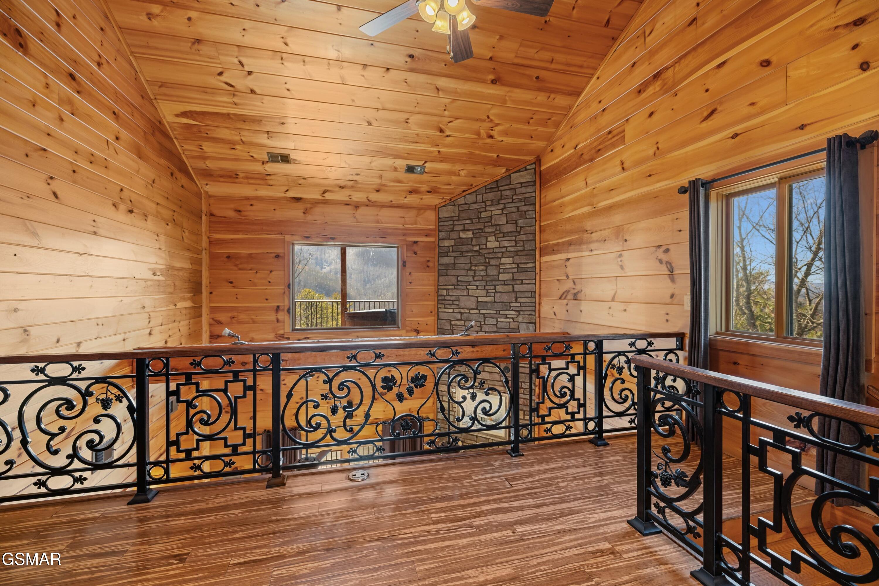 4320 Firefly View Way Gatlinburg TN 37738