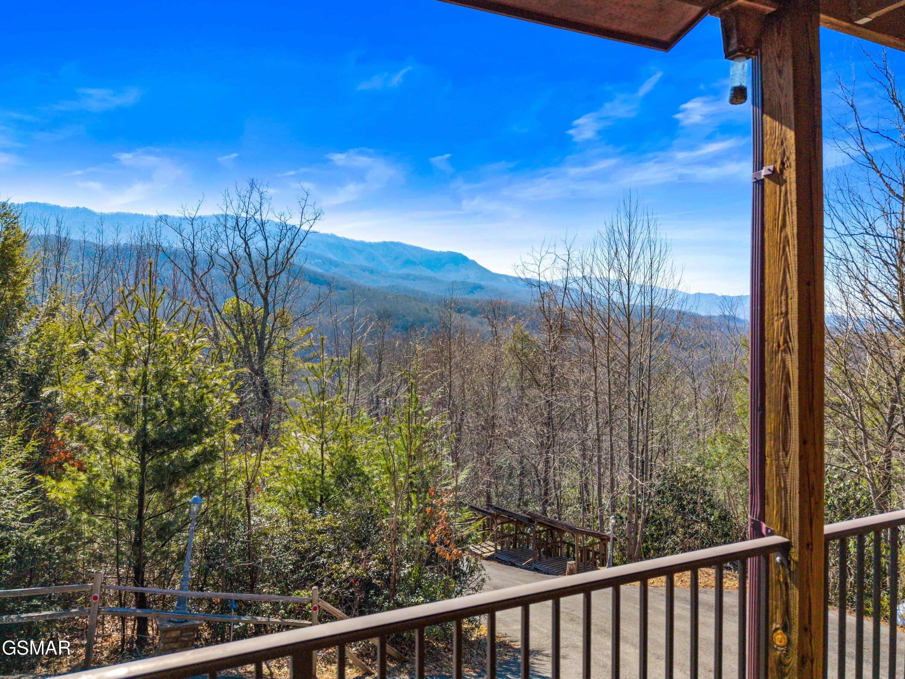 4320 Firefly View Way Gatlinburg TN 37738