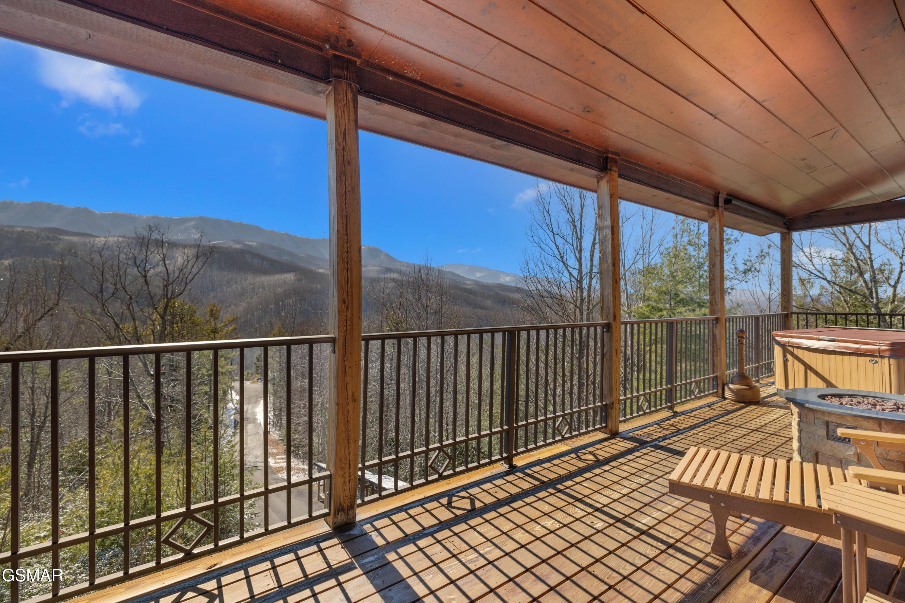 4320 Firefly View Way Gatlinburg TN 37738
