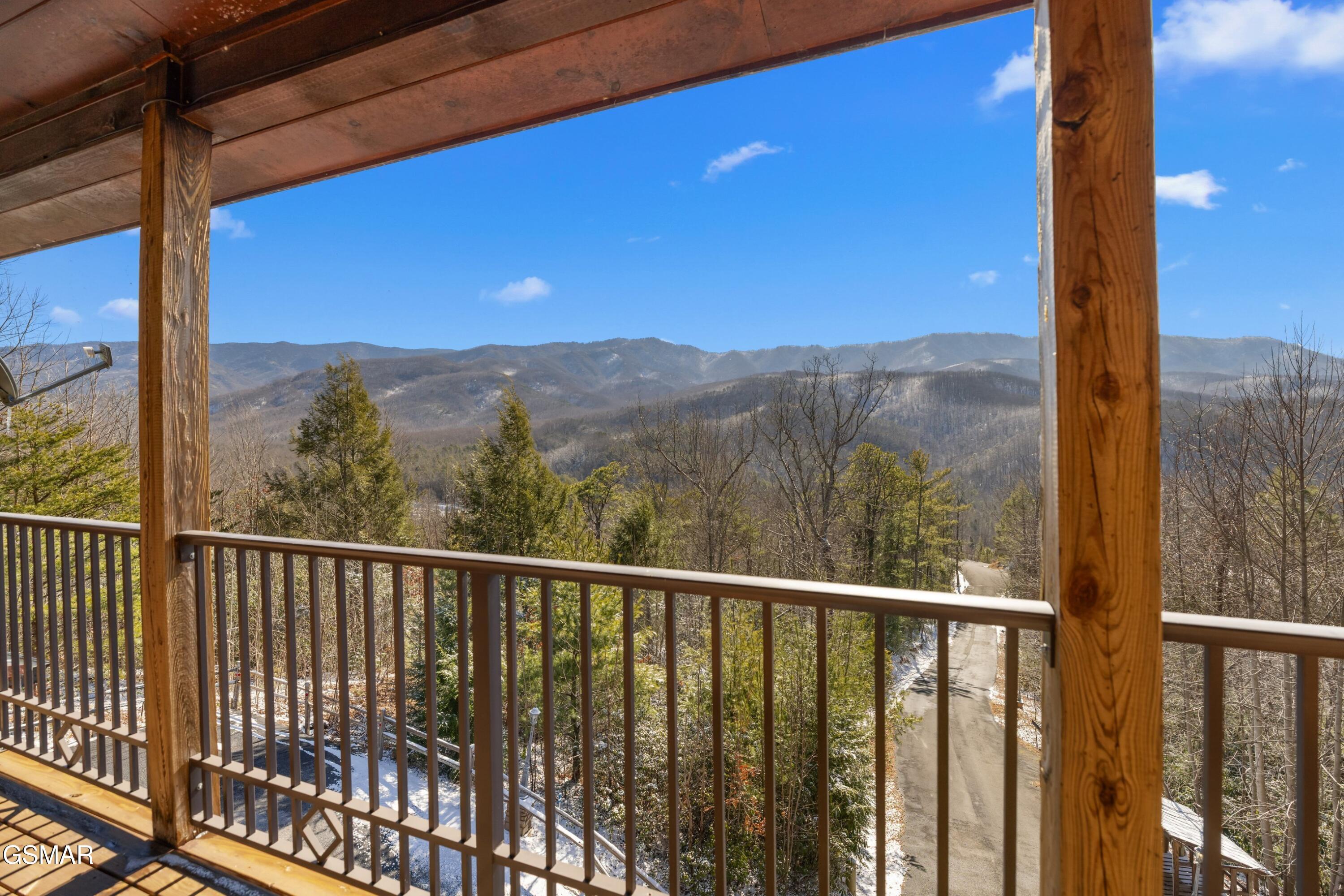 4320 Firefly View Way Gatlinburg TN 37738