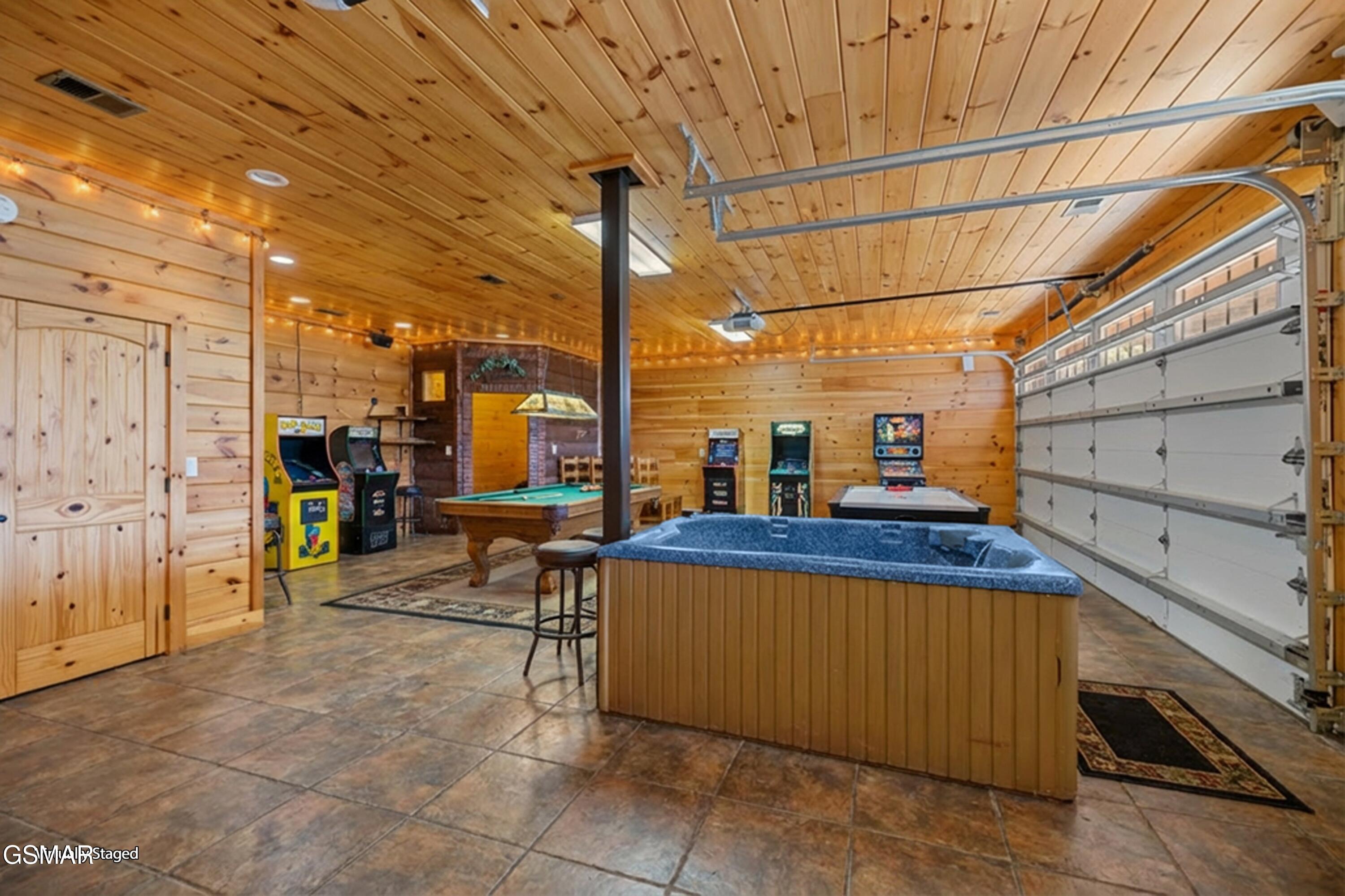 4320 Firefly View Way Gatlinburg TN 37738