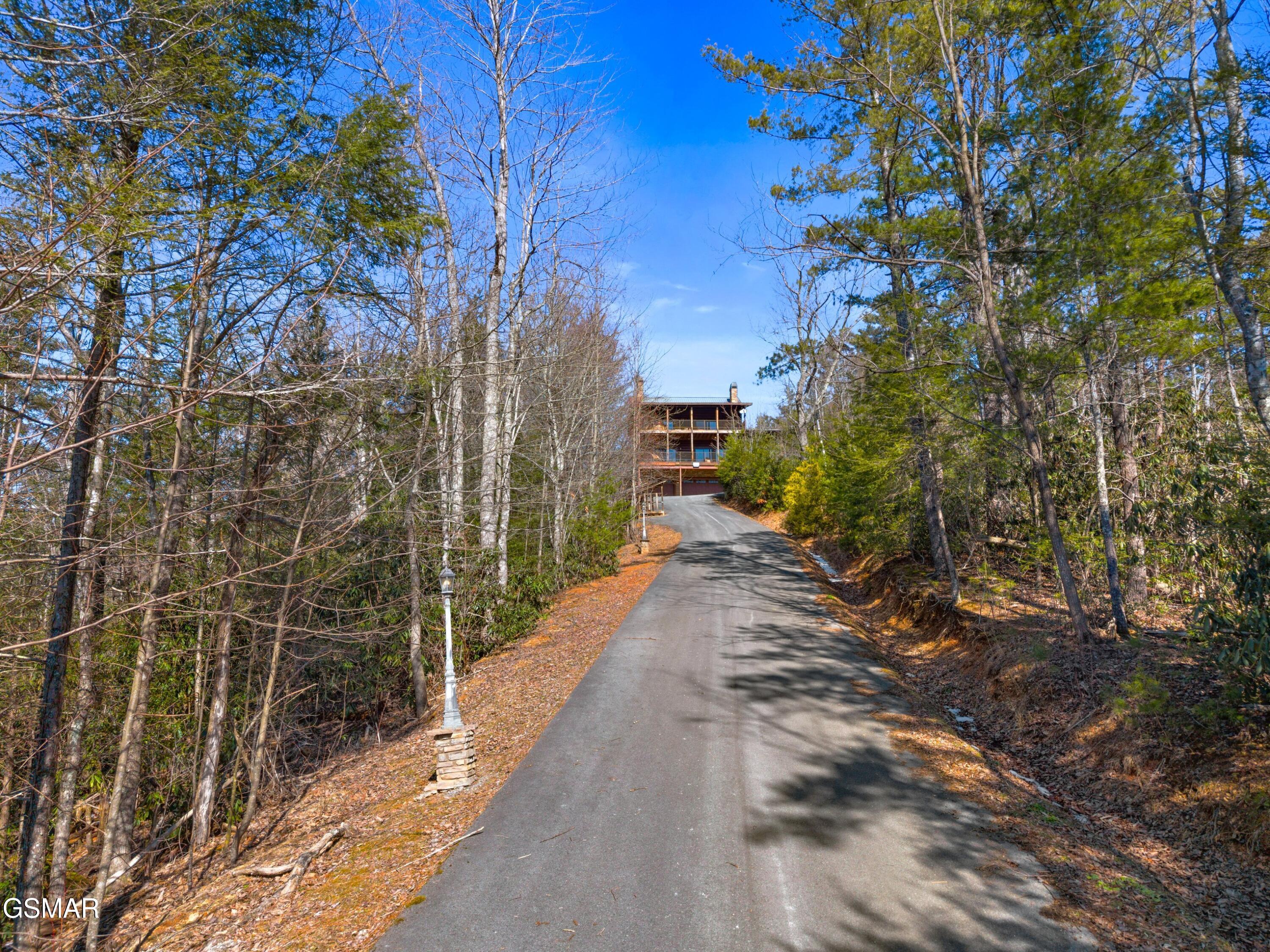 4320 Firefly View Way Gatlinburg TN 37738