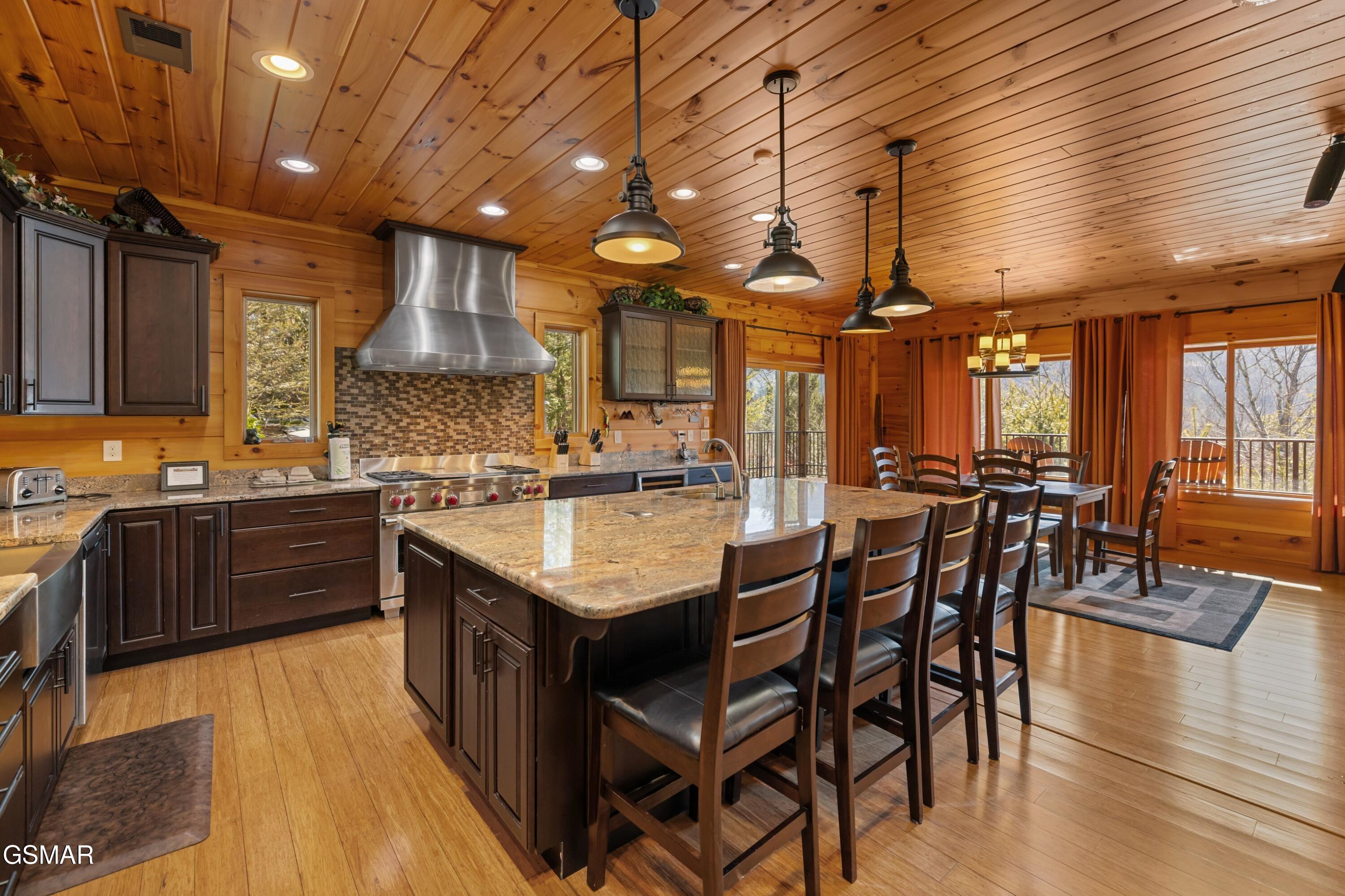 4320 Firefly View Way Gatlinburg TN 37738