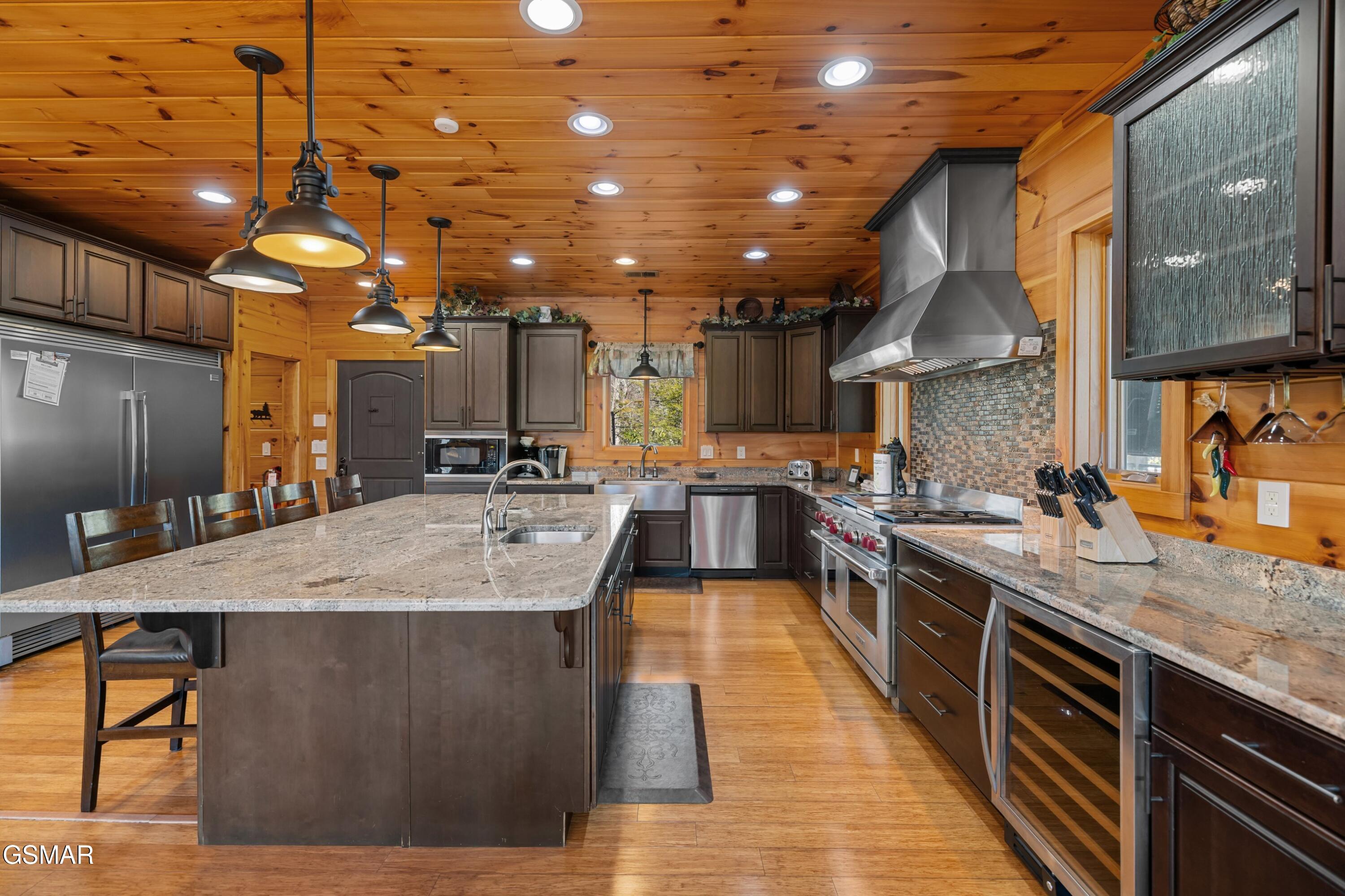 4320 Firefly View Way Gatlinburg TN 37738