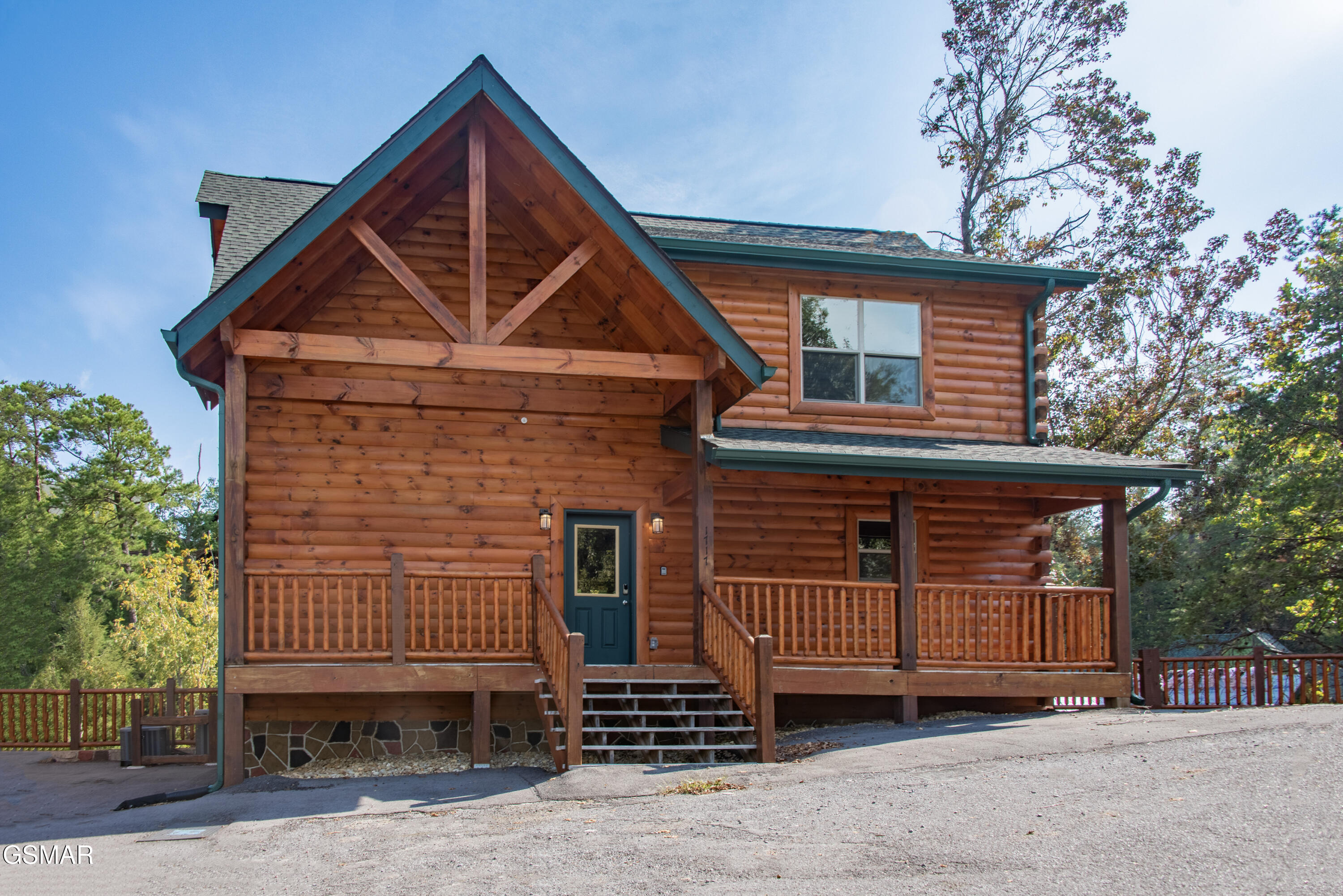 1717 Summit View Way Pigeon Forge TN 37862