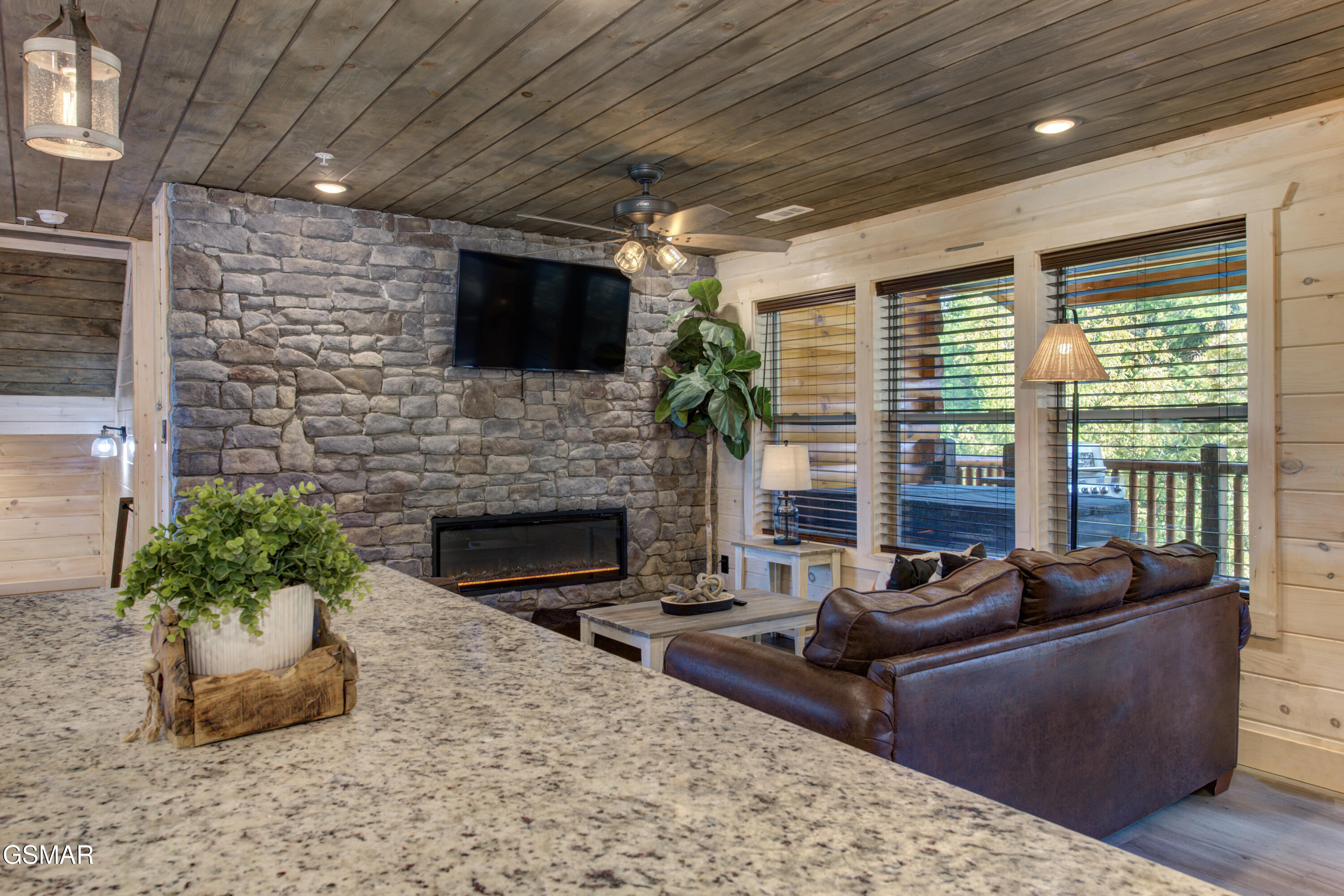 1717 Summit View Way Pigeon Forge TN 37862