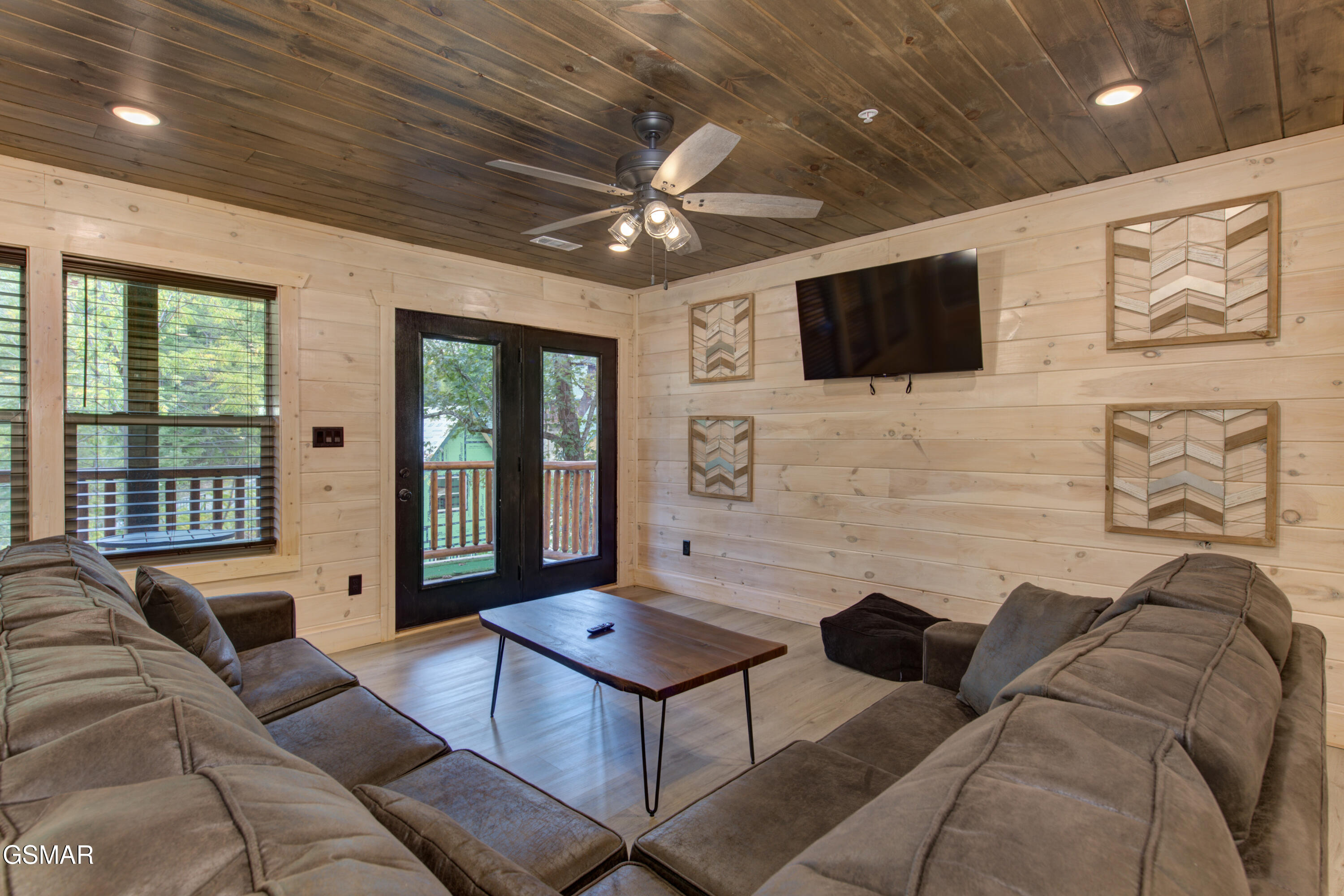 1717 Summit View Way Pigeon Forge TN 37862