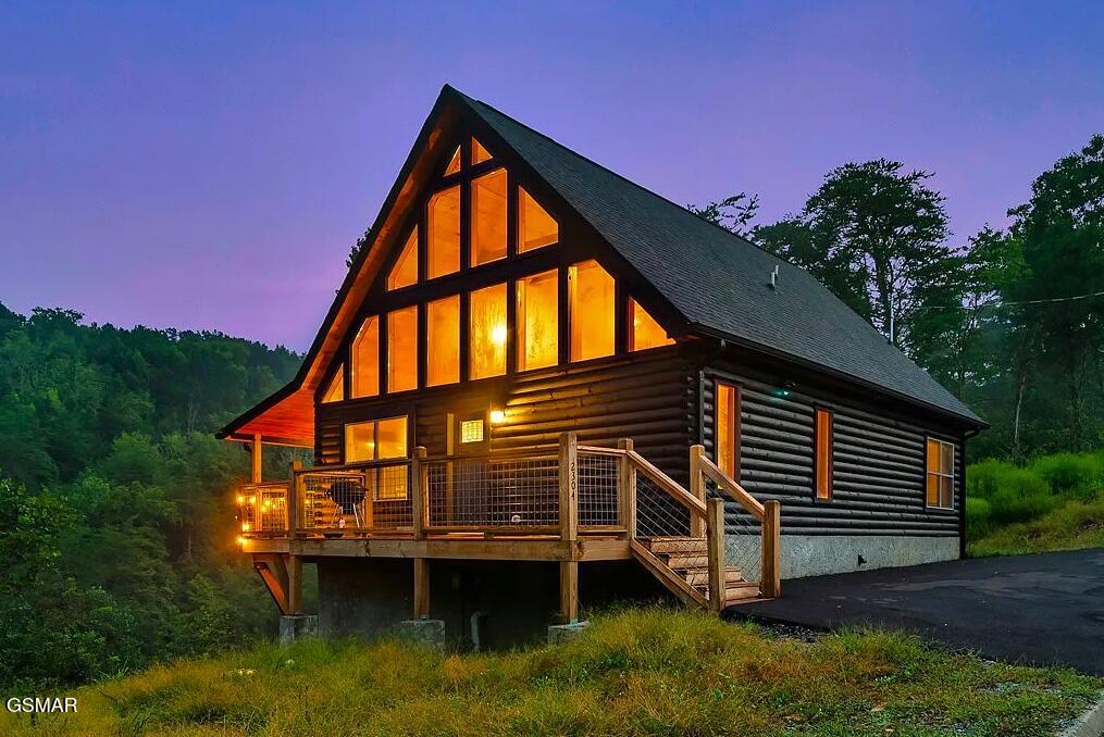 2304 Wingspan Drive Sevierville TN 37876