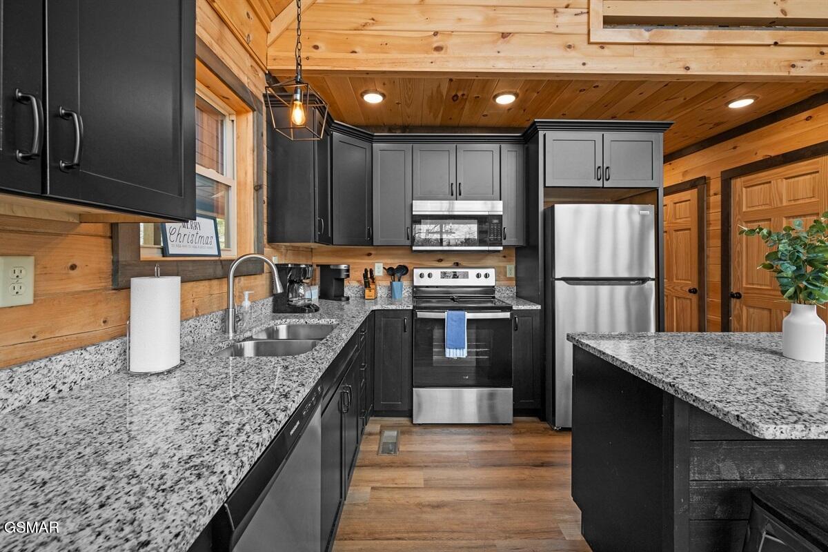 2304 Wingspan Drive Sevierville TN 37876