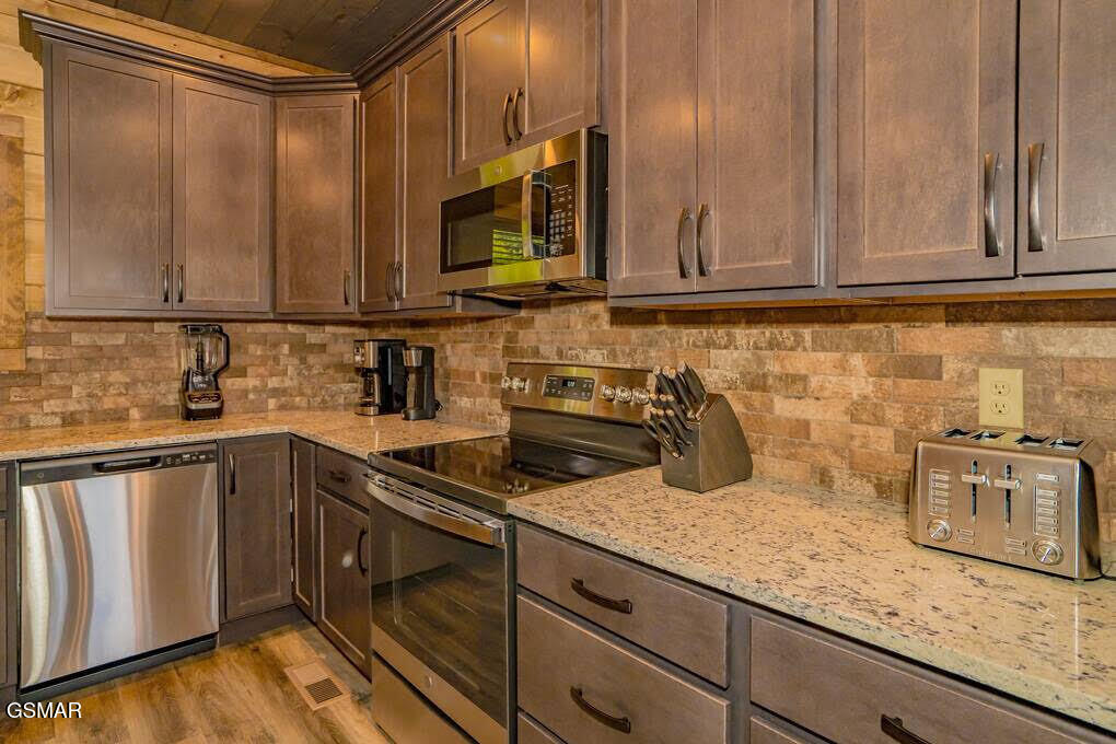 859 Sourwood Drive Gatlinburg TN 37738