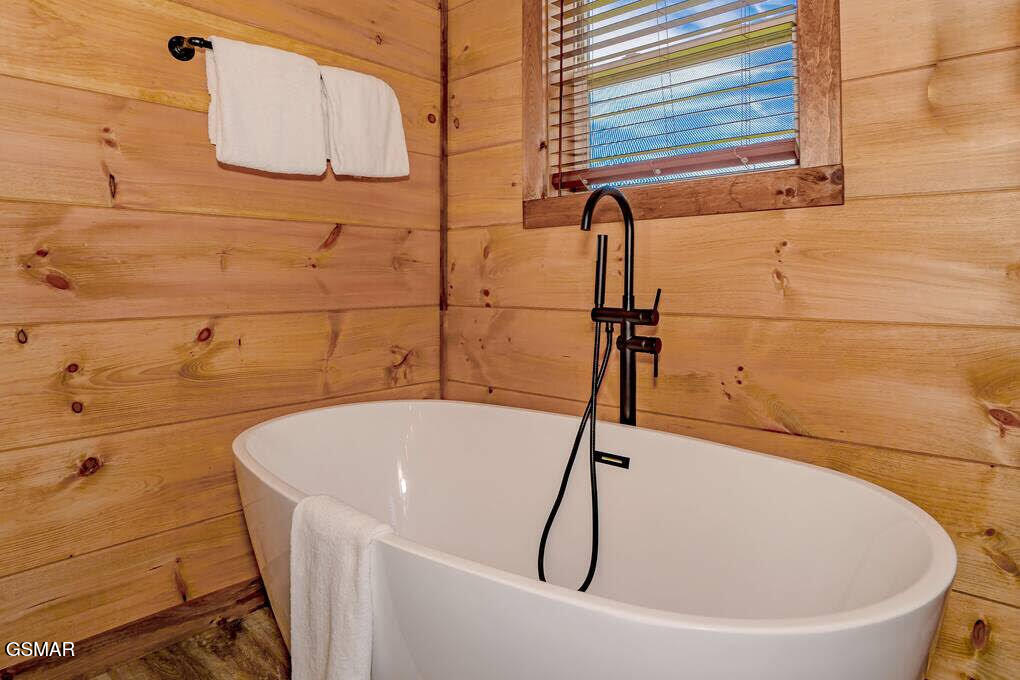 859 Sourwood Drive Gatlinburg TN 37738