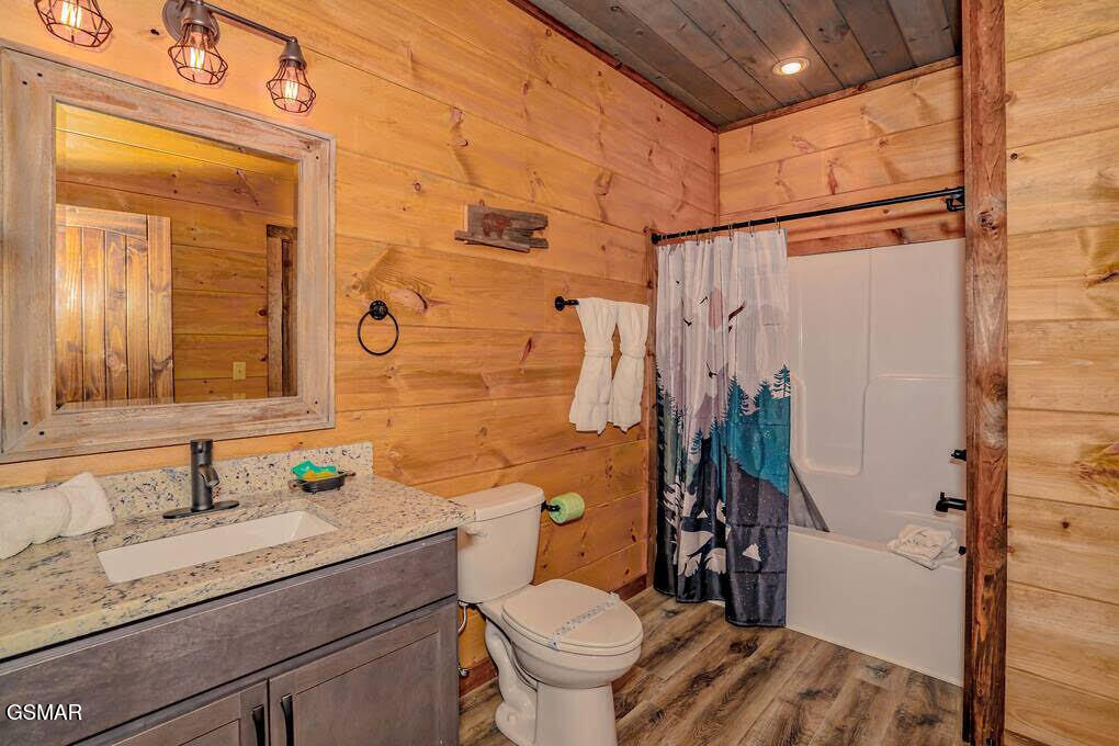 859 Sourwood Drive Gatlinburg TN 37738