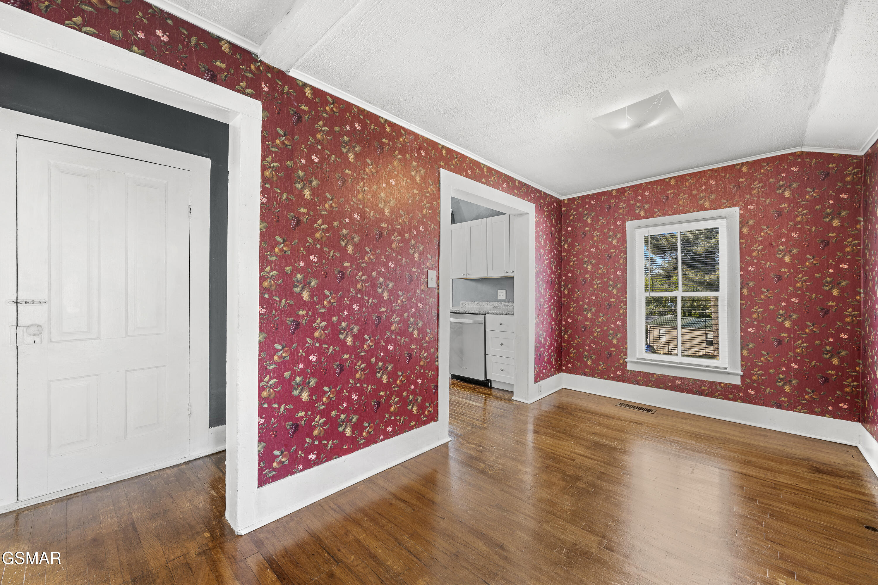 1819 Walnut Street White Pine TN 37890