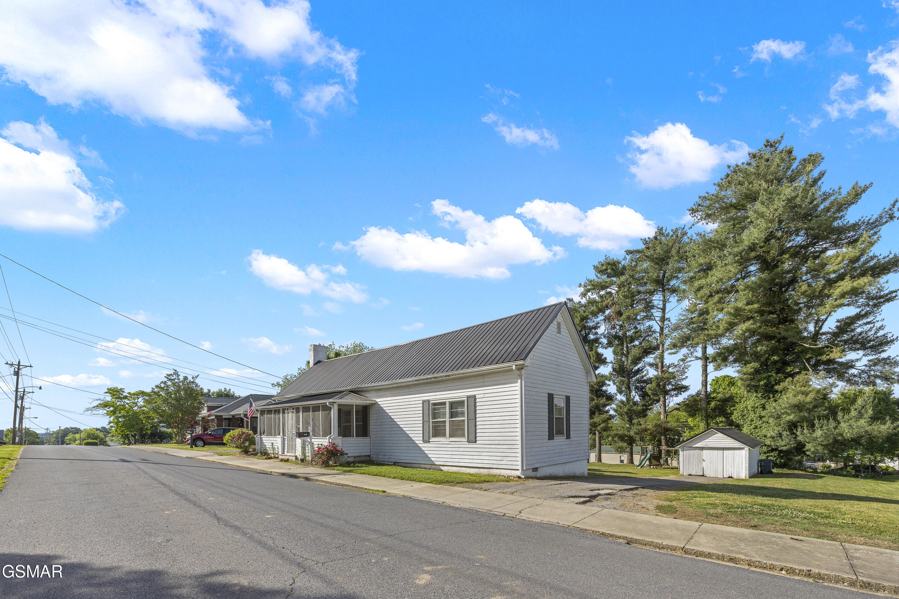 1819 Walnut Street White Pine TN 37890