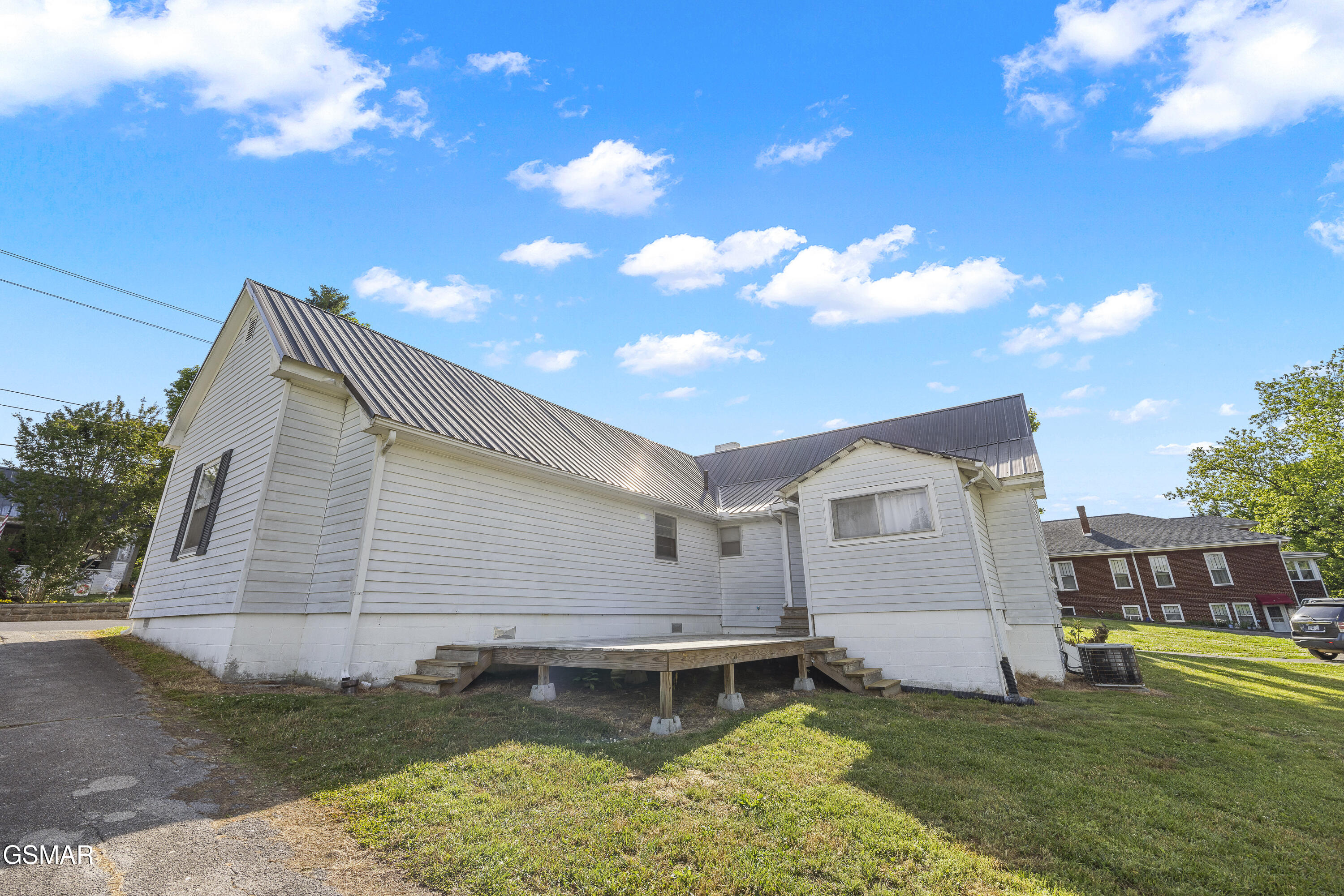 1819 Walnut Street White Pine TN 37890