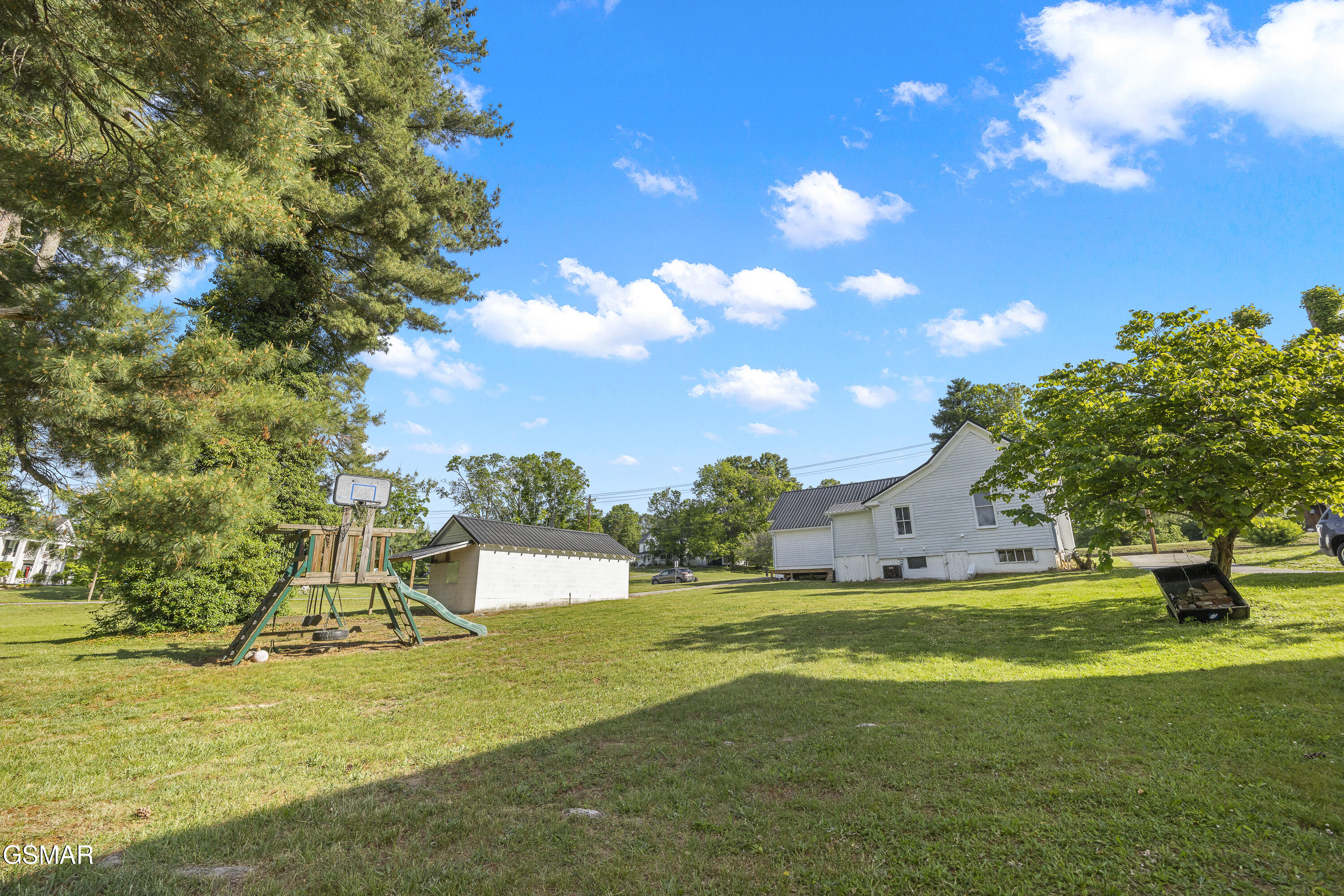 1819 Walnut Street White Pine TN 37890