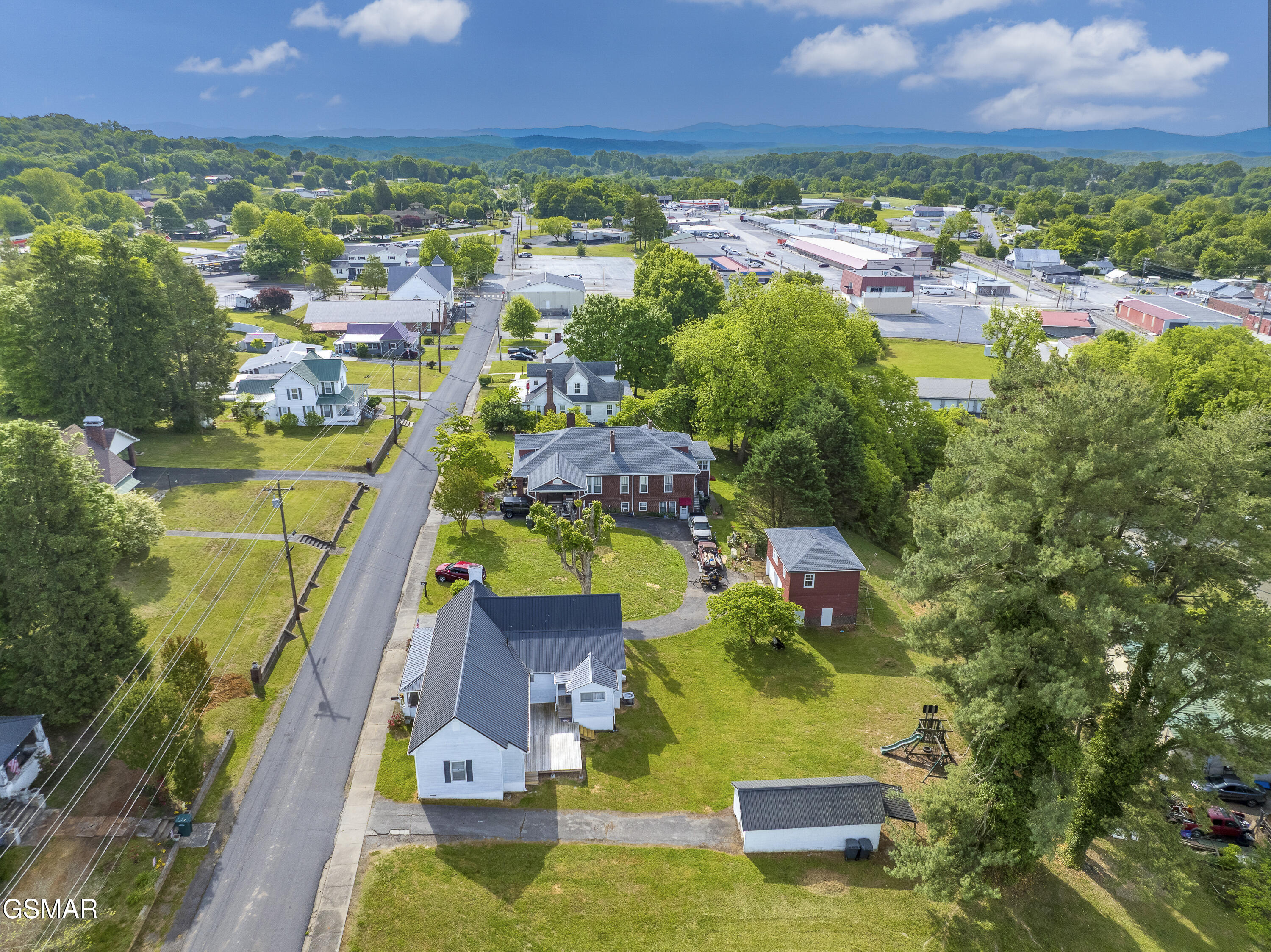1819 Walnut Street White Pine TN 37890