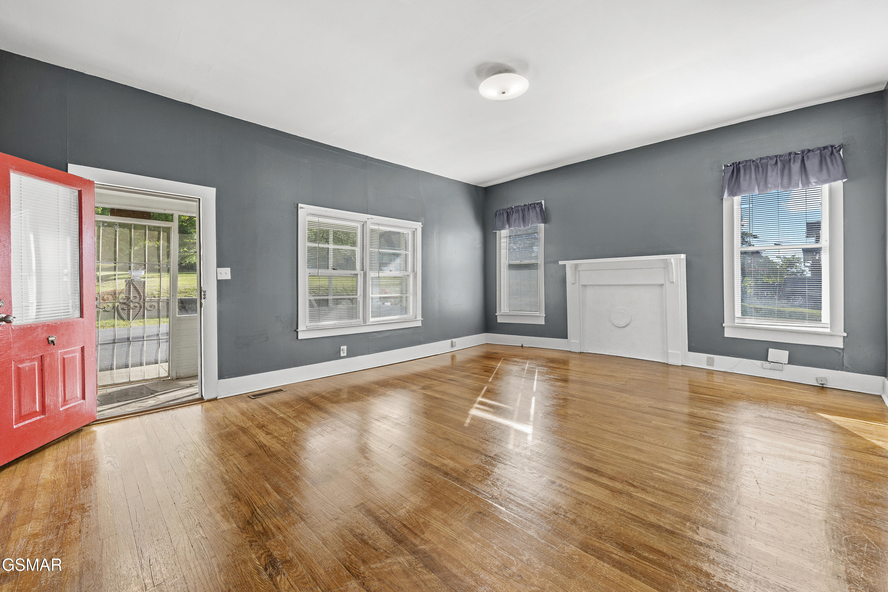 1819 Walnut Street White Pine TN 37890
