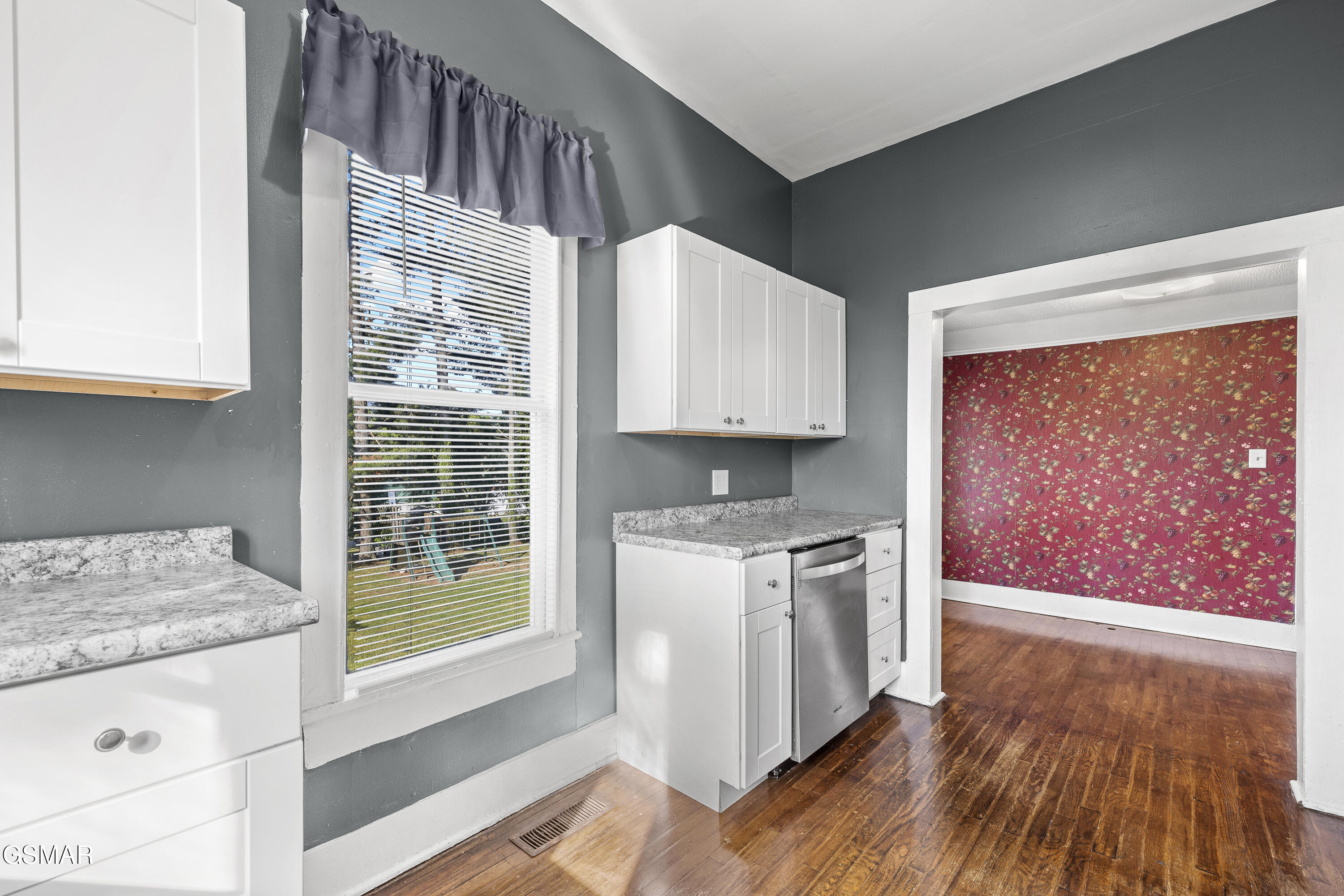 1819 Walnut Street White Pine TN 37890