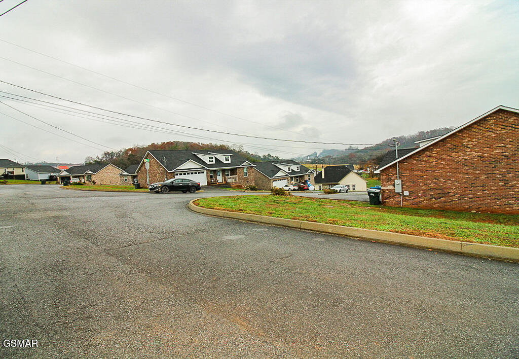 412 Sulphur Court Kodak TN 37764