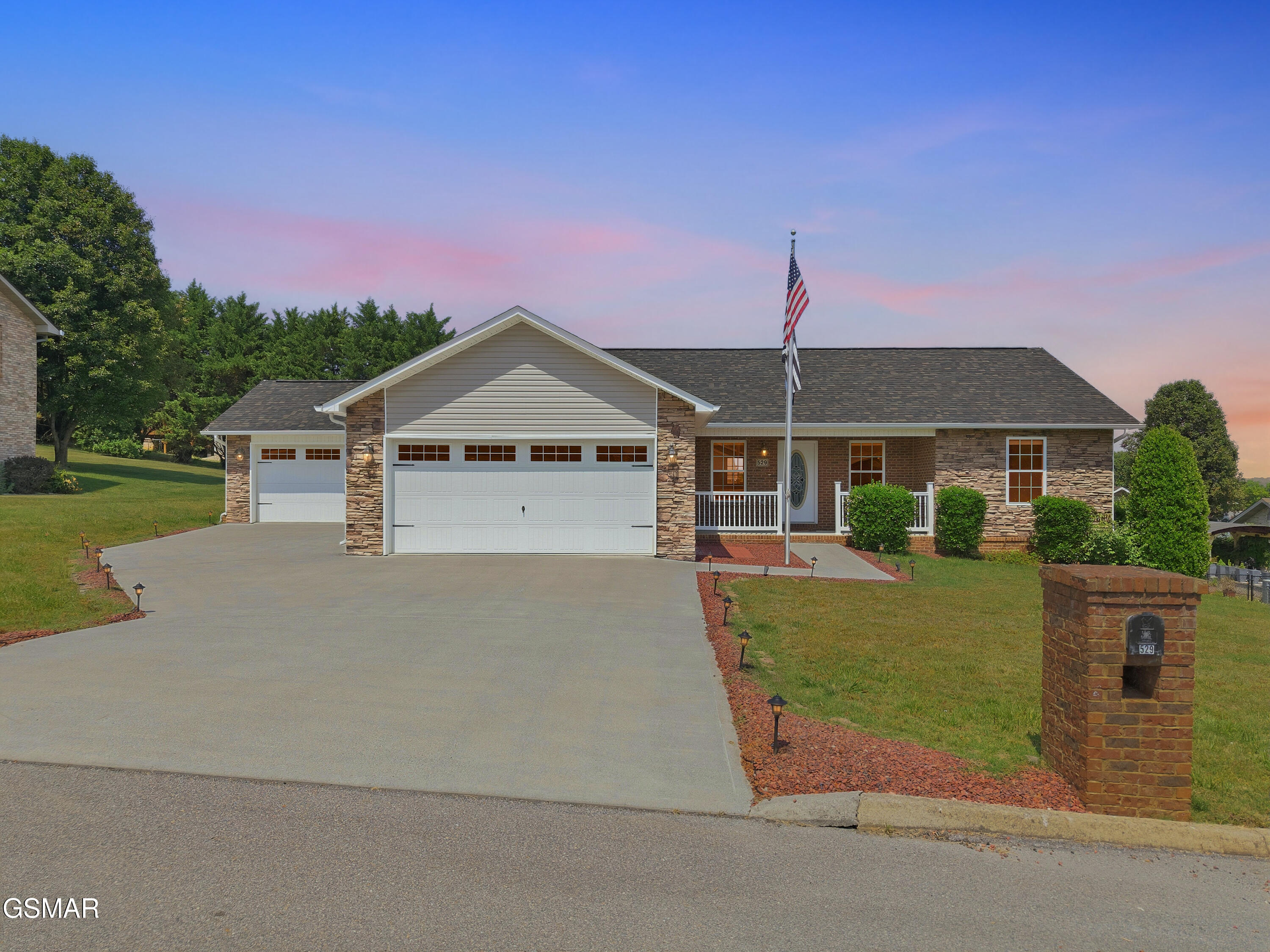 529 Hills Gate Circle Seymour TN 37865