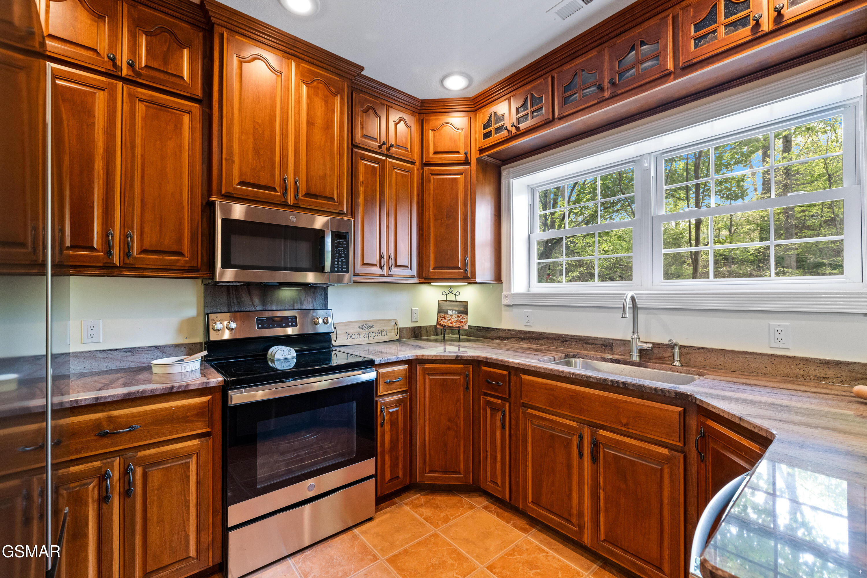 639 S Arch Rock Drive Sevierville TN 37876