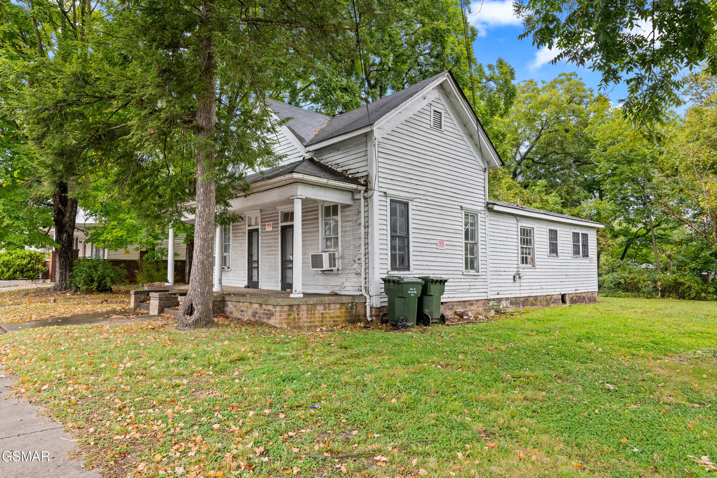 226 E Main Street Sevierville TN 37862