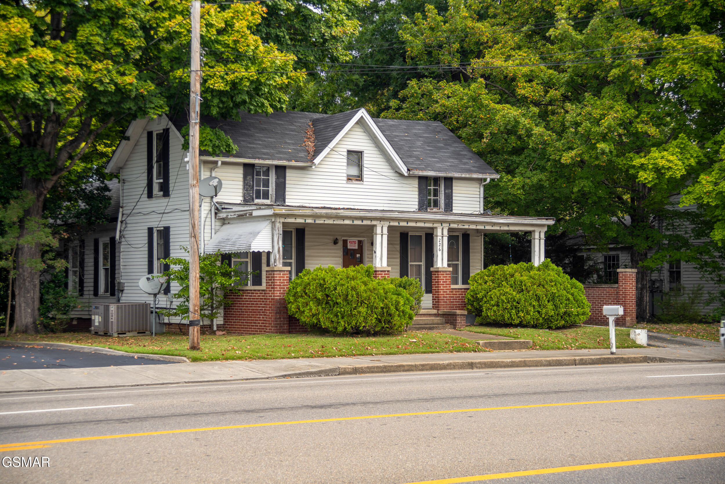 226 E Main Street Sevierville TN 37862