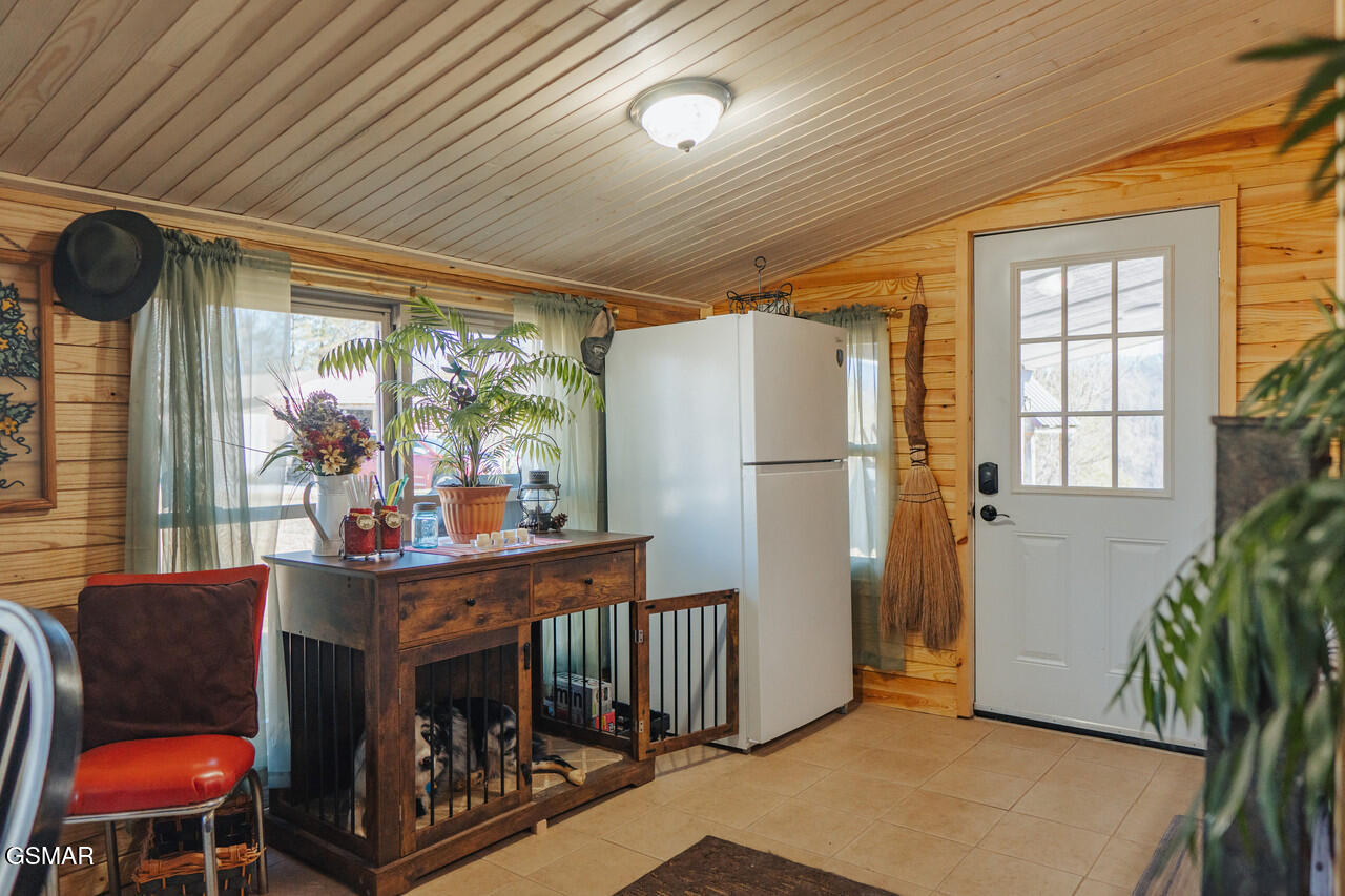 3521 James Phillips Way Sevierville TN 37876