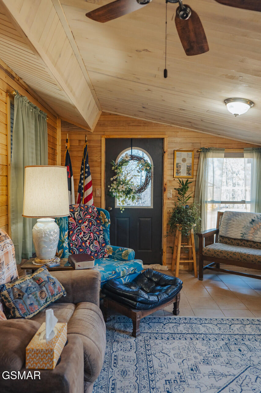 3521 James Phillips Way Sevierville TN 37876