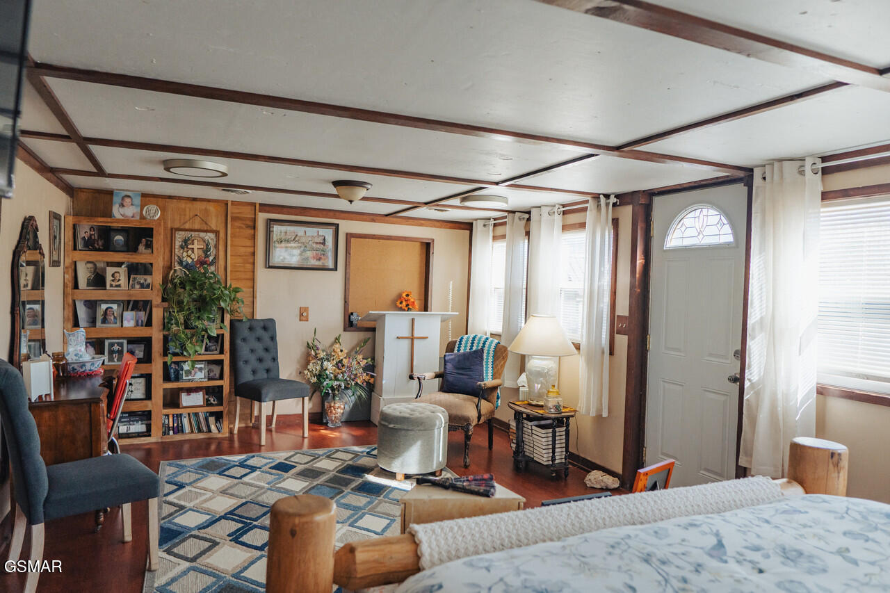 3521 James Phillips Way Sevierville TN 37876